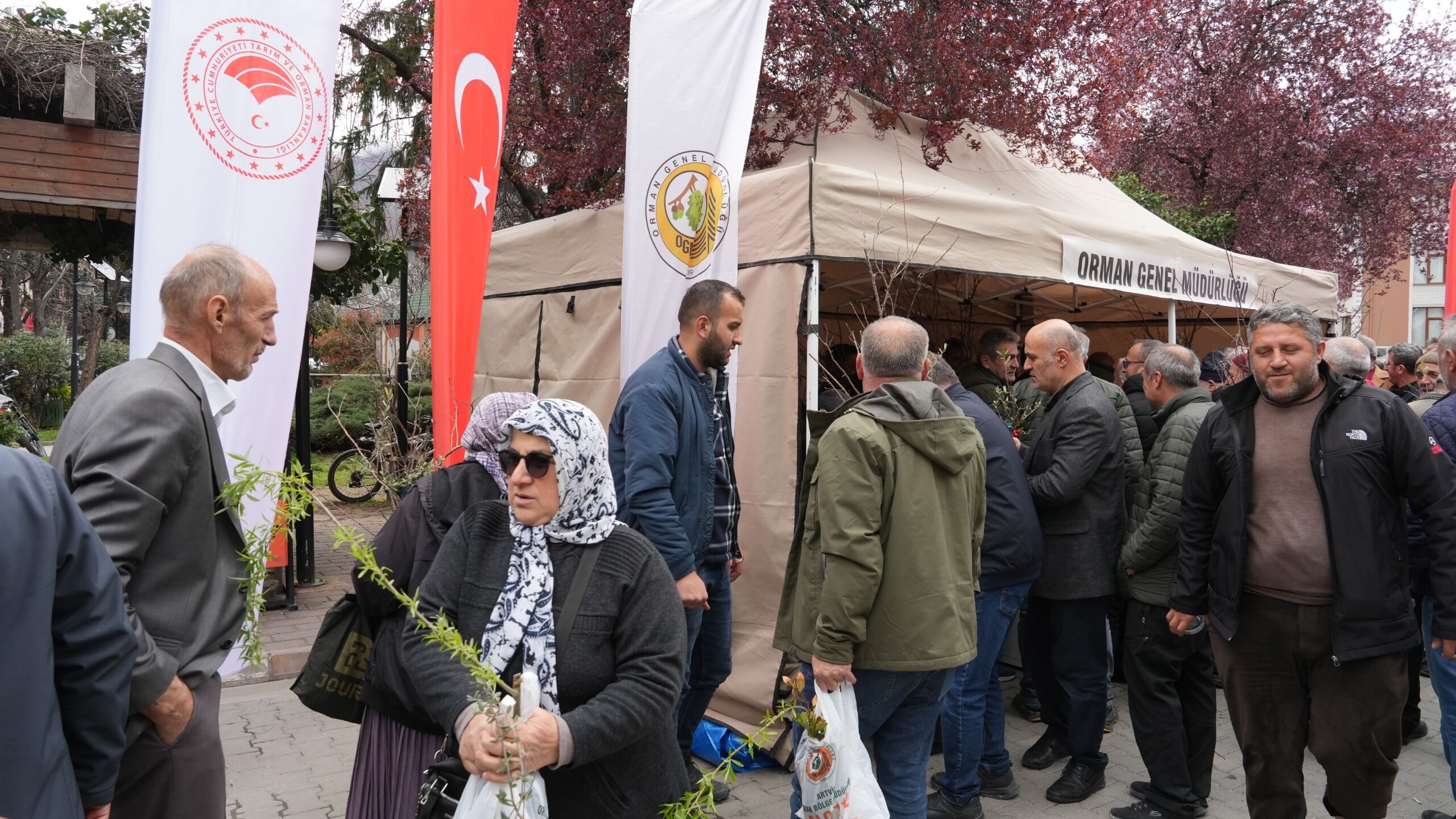 7 Bin Fidan Dağıtıldı (1)