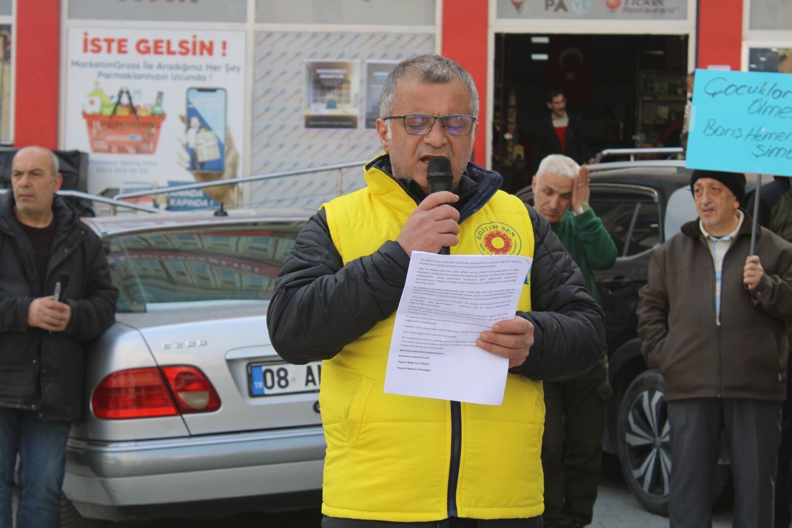 95453792 2517 41A2 A7D3 E601Ce613814