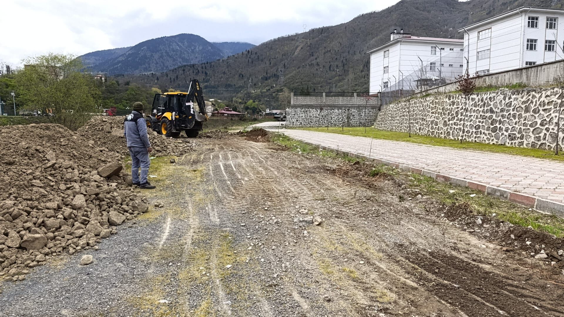 Çalışmalar Hız Kesmeden Devam Ediyor (2)