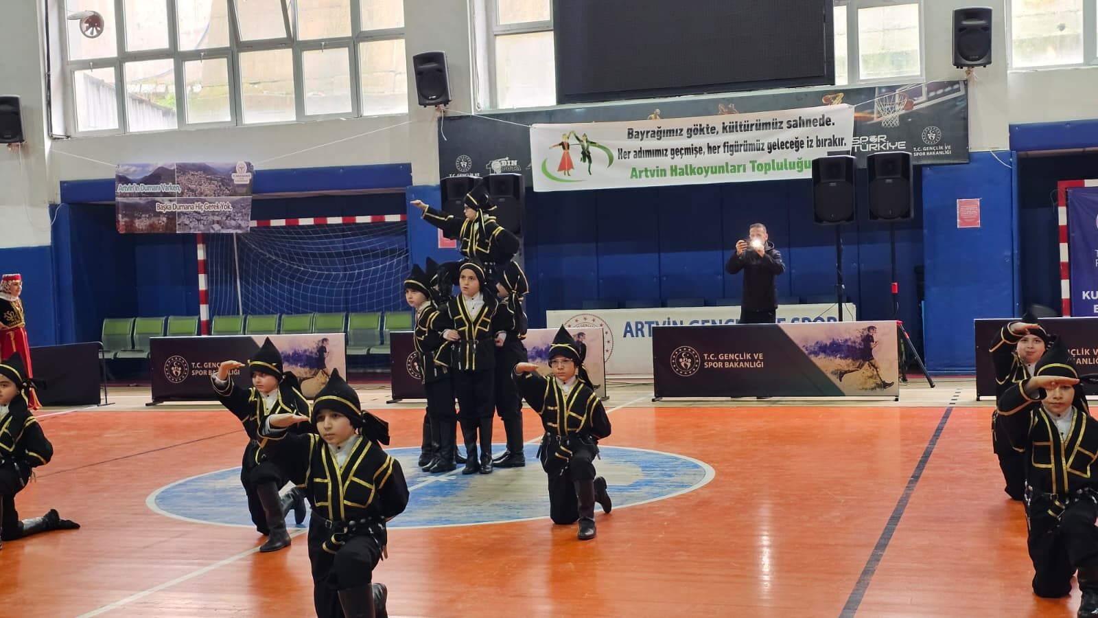 Halk Oyunları İl Birinciliği Gerçekleştirildi-2