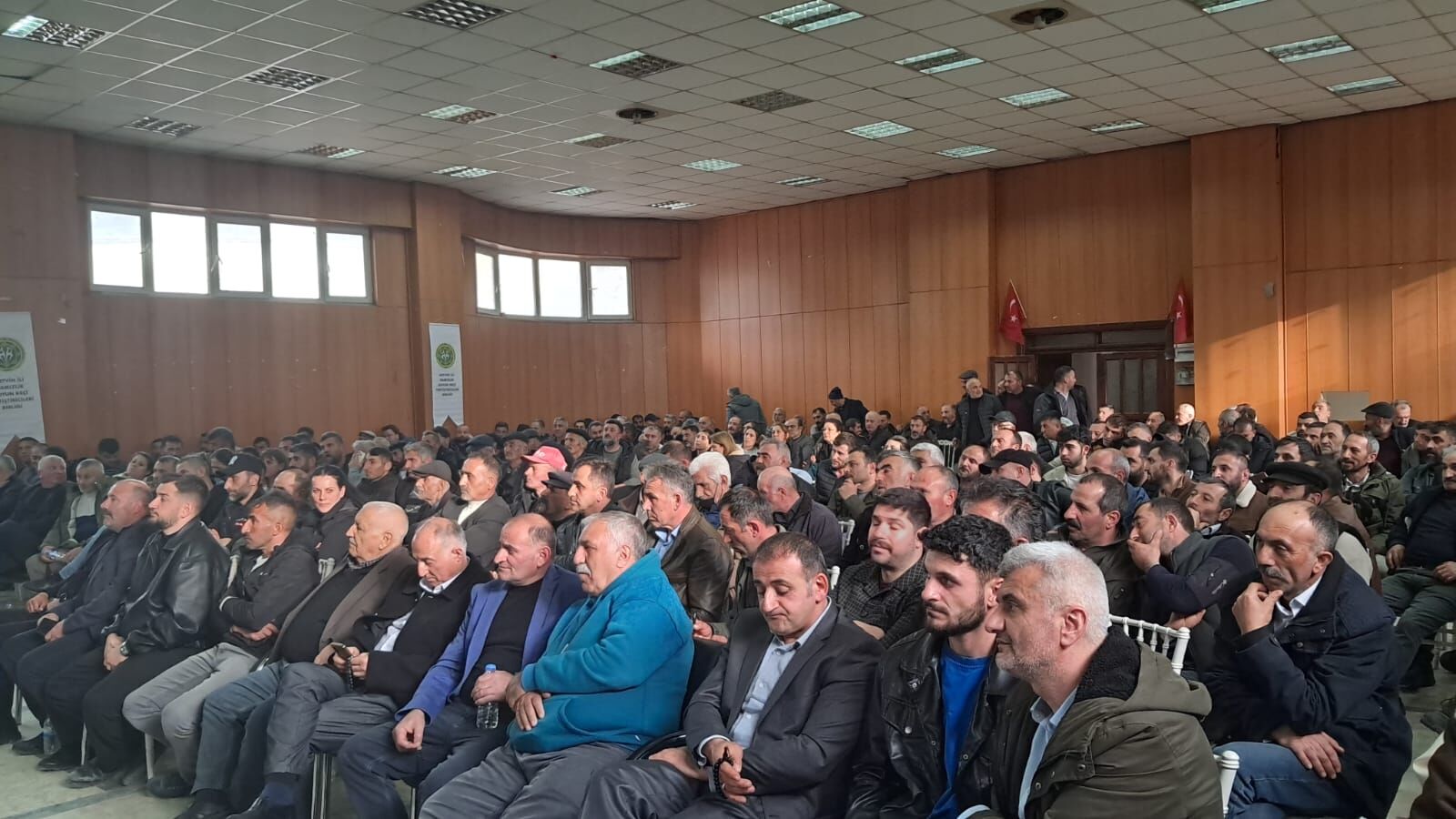 D57C9Bff 653A 4113 A76D A1152F442E8E