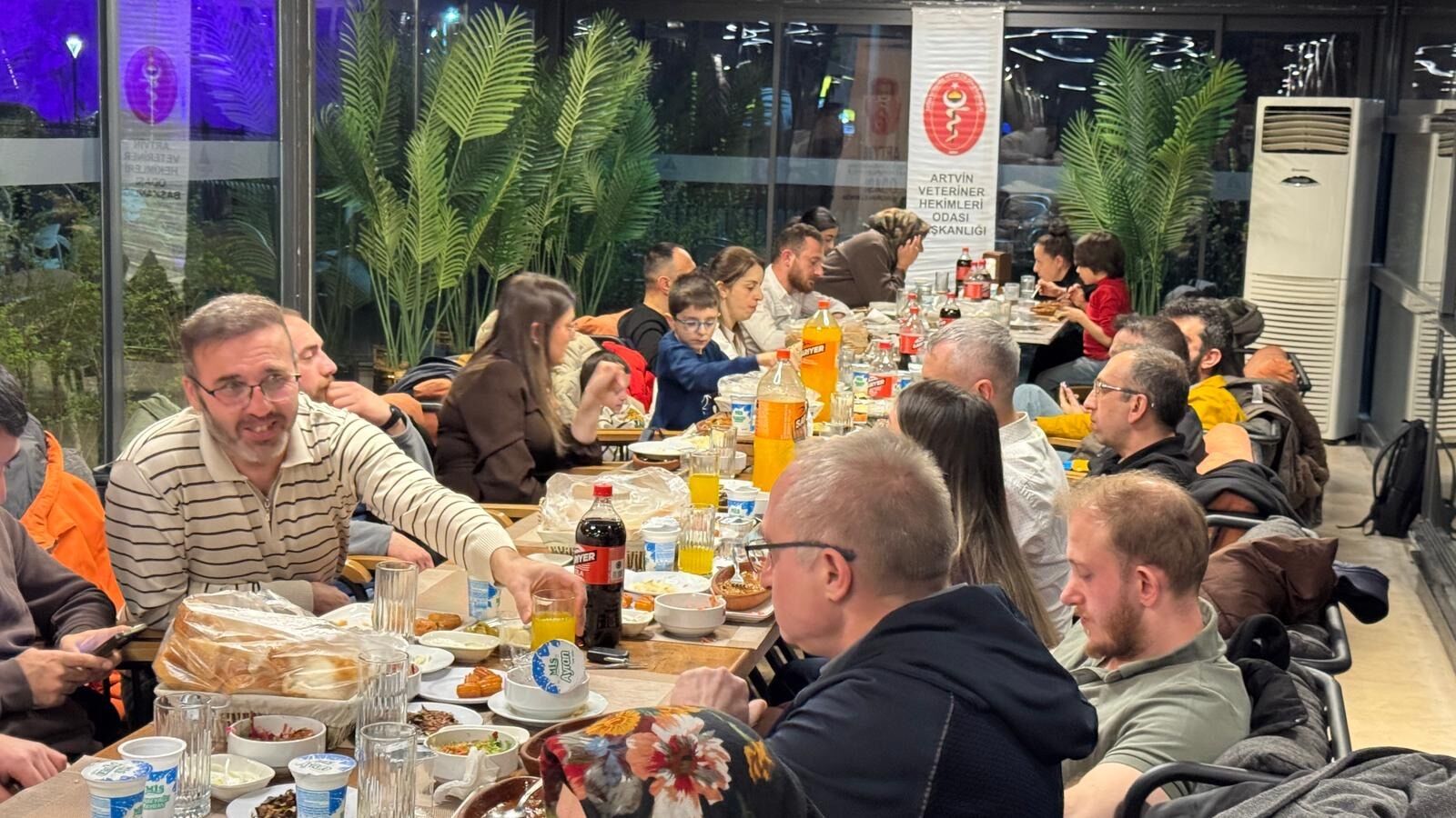 F99F3303 350D 4404 B64D De3Bfef190C4