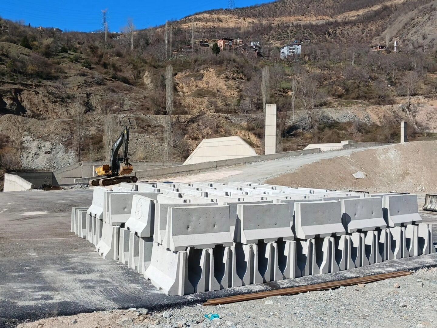 Kilitli Taş Tesisi Çalışıyor (1)