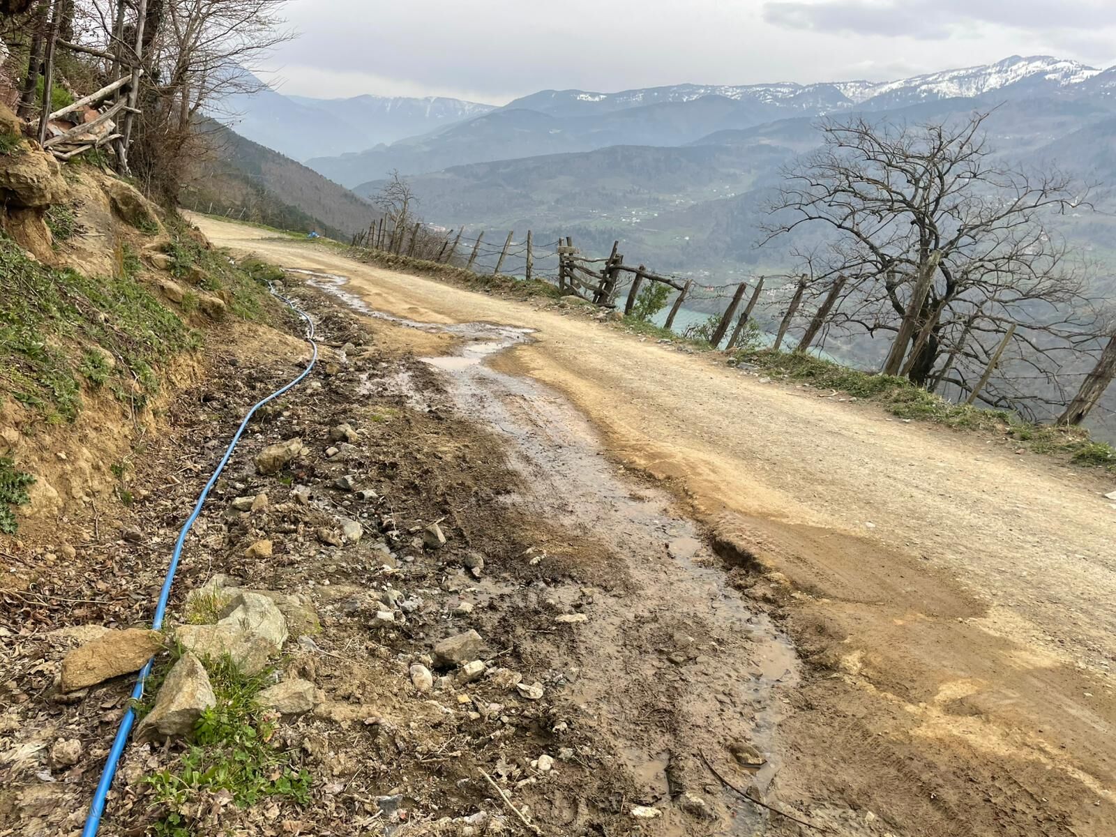 Şehre Yakın, Hizmete Uzak (2)