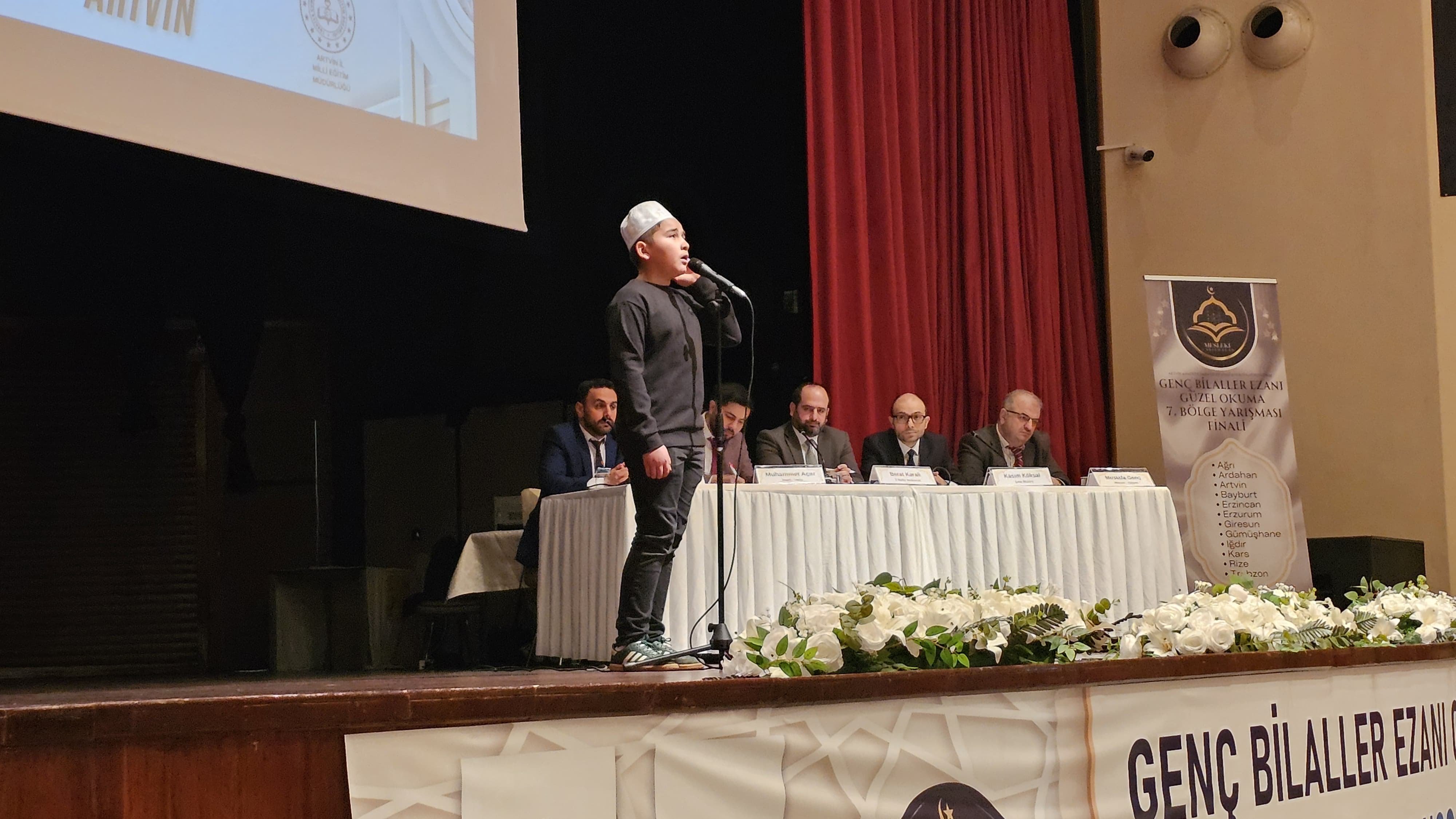 Ezanın En Güzel Sesi Yankılandı