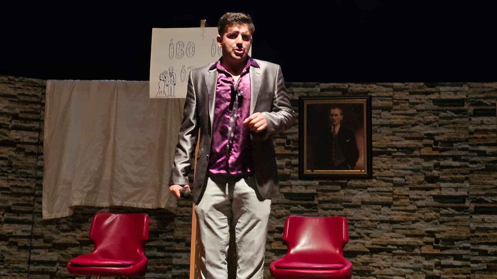 AÇÜ'de Tiyatro Gecesi-4