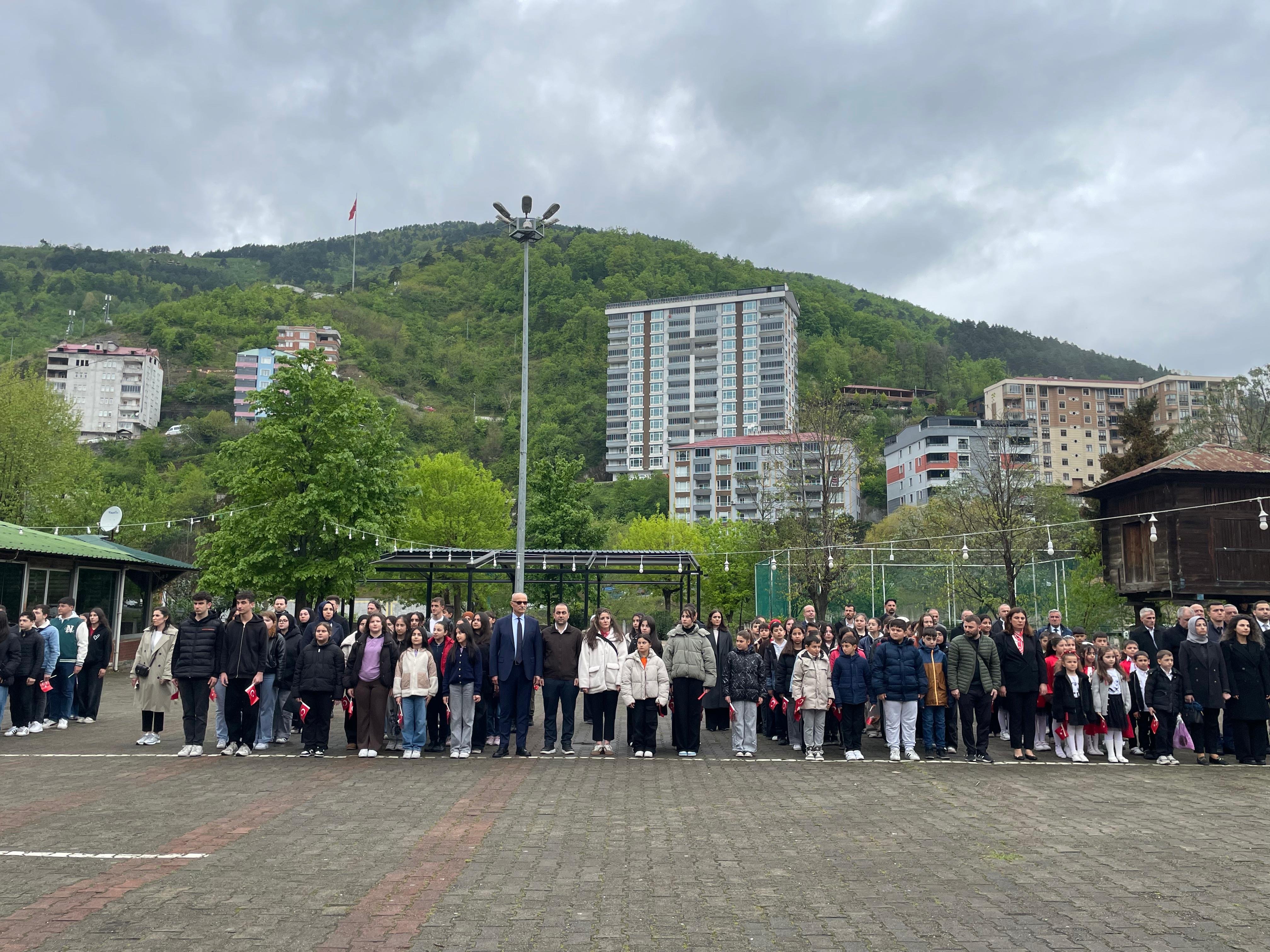 Bayram kutlamaları törenle başladı 2