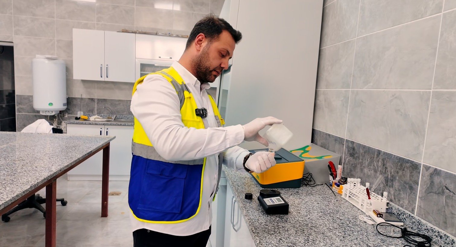 A82Bca24 00D1 44D4 967A De5E24Cc832E