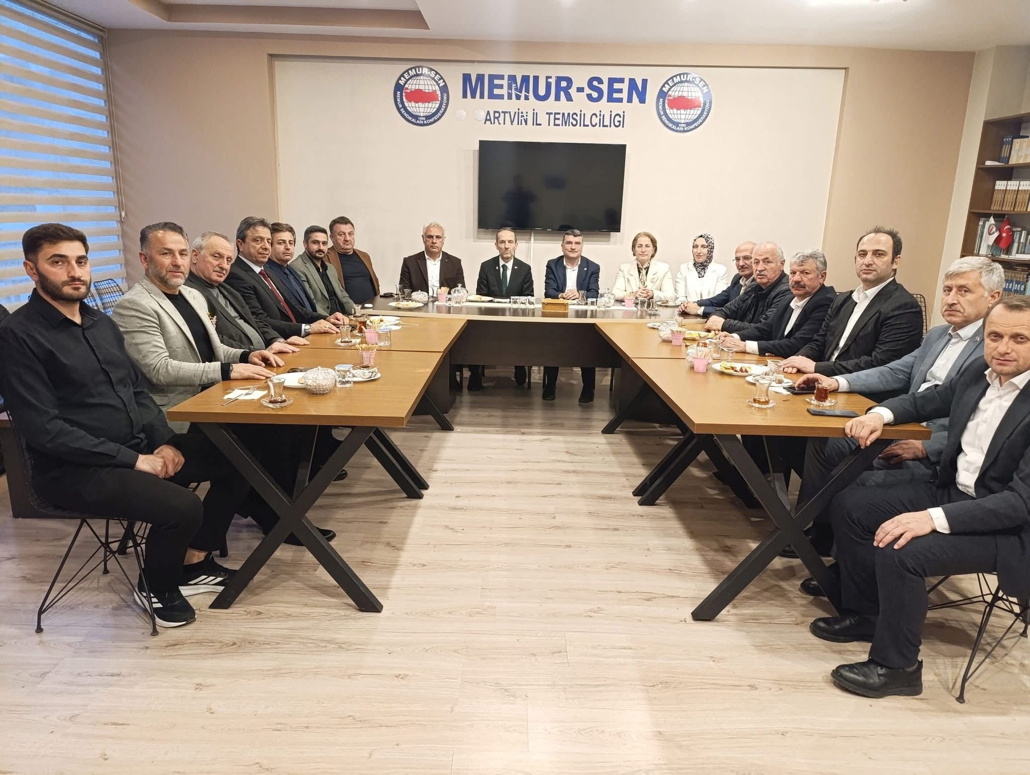 Akyüz’den Artvin’e Yoğun Ziyaret Programı (2)