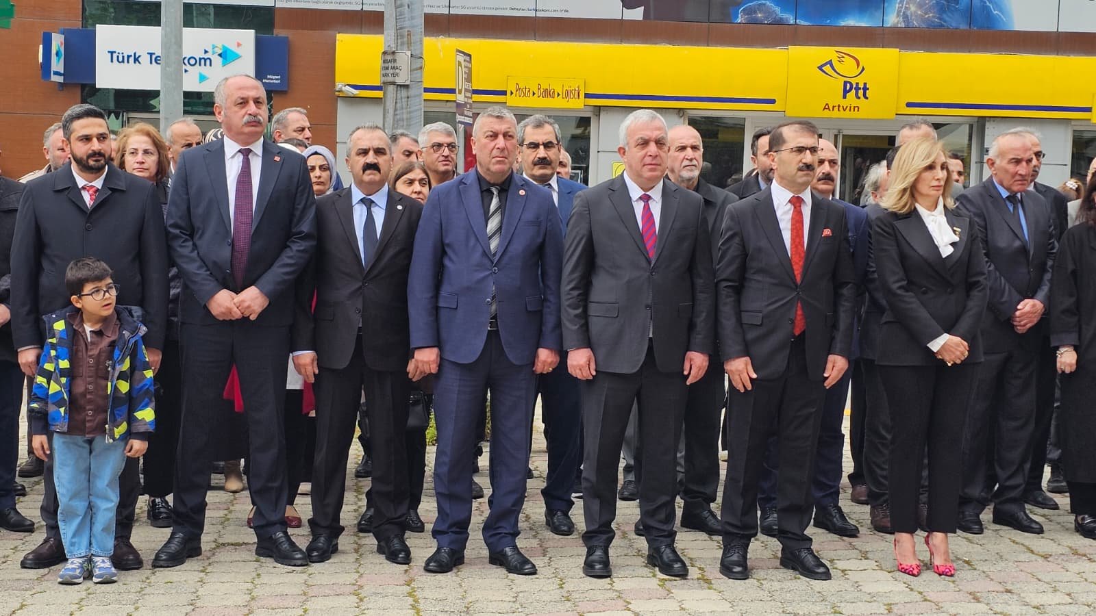 Atatürk Anıtı’na Çelenk Sunuldu-2