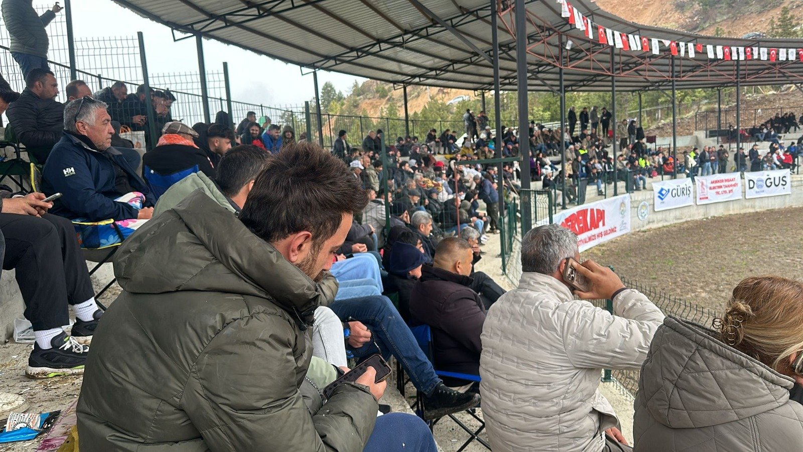 Boğa Güreşi Tutkunları Derekapı'da Heyecan Artıyor (1)