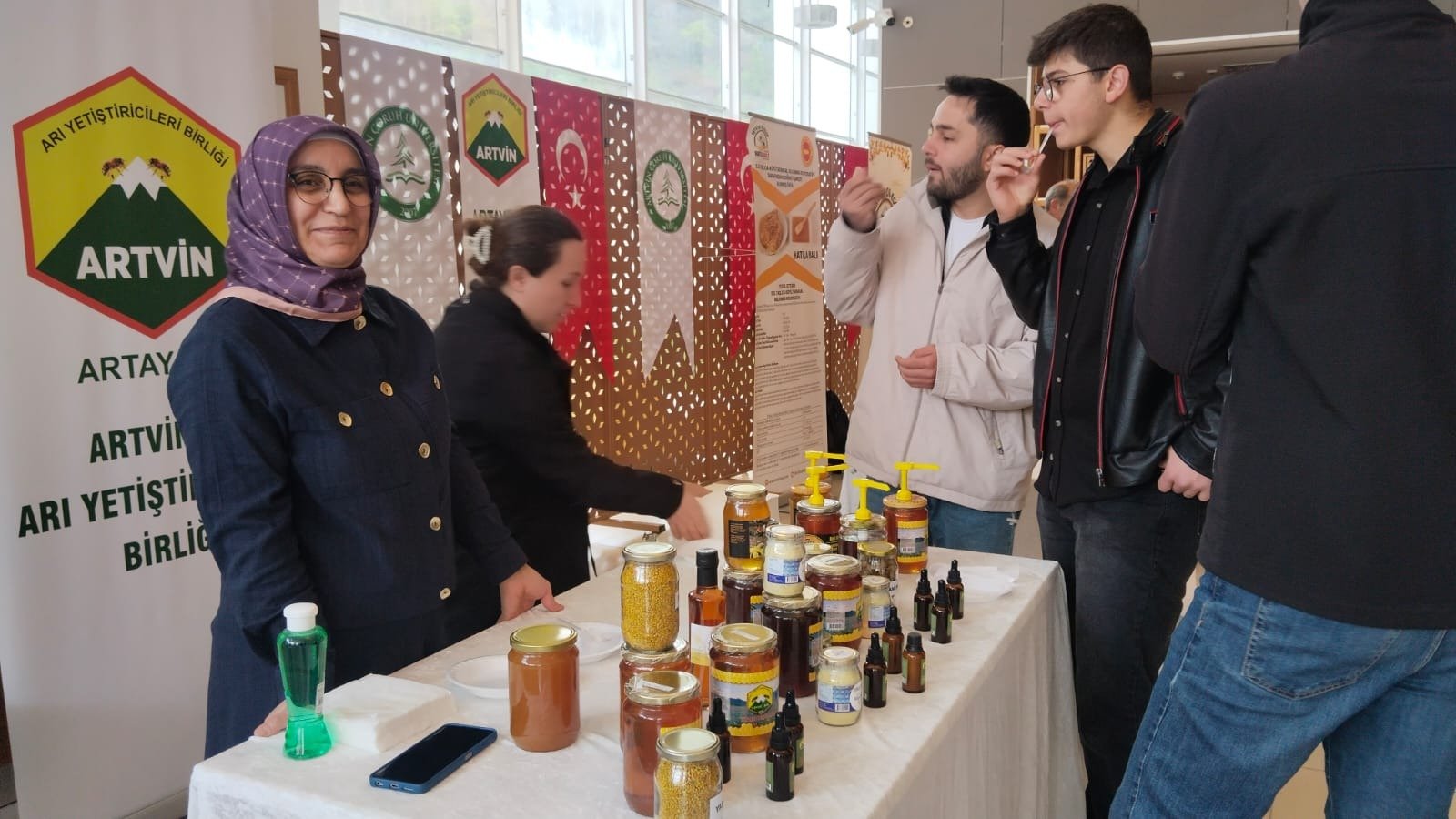 D8C4F035 64A3 400B 906A Ca43530D6Ea1