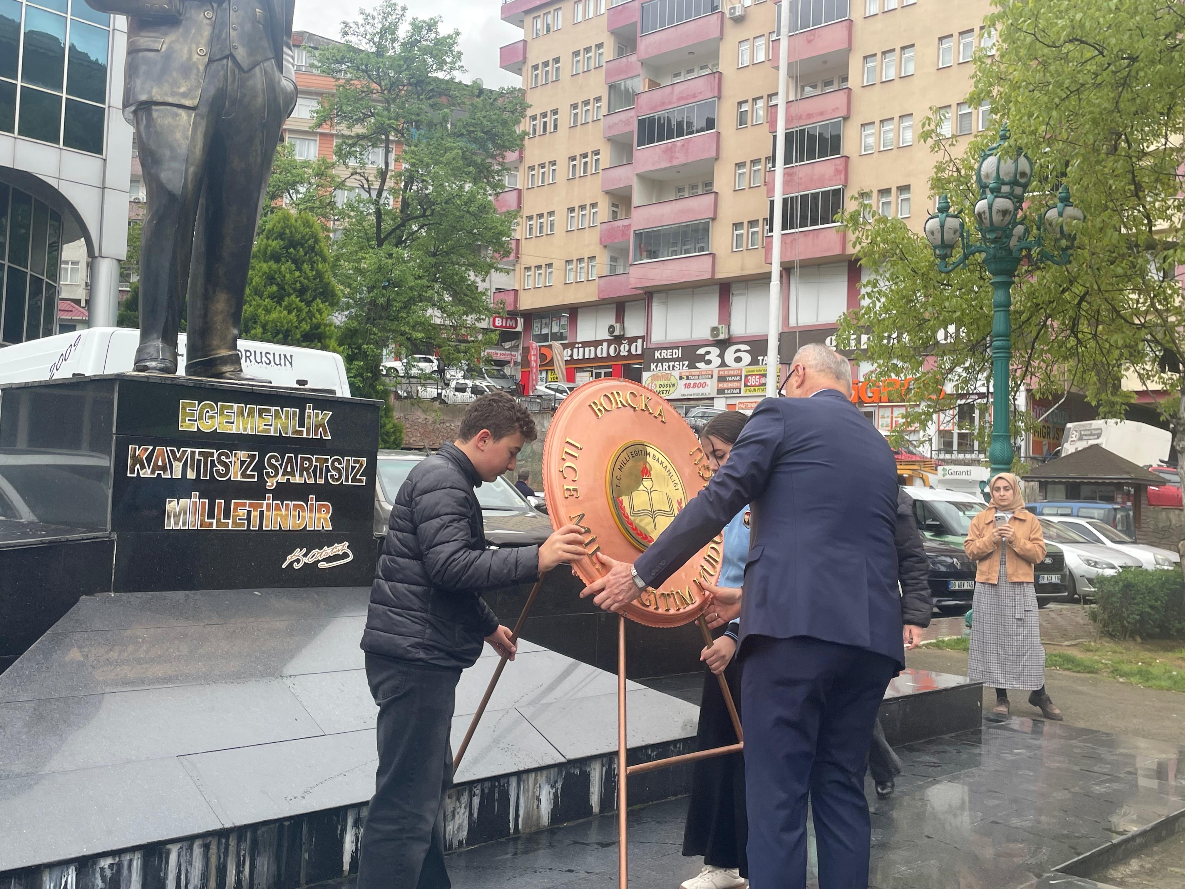 Bayram kutlamaları törenle başladı 1