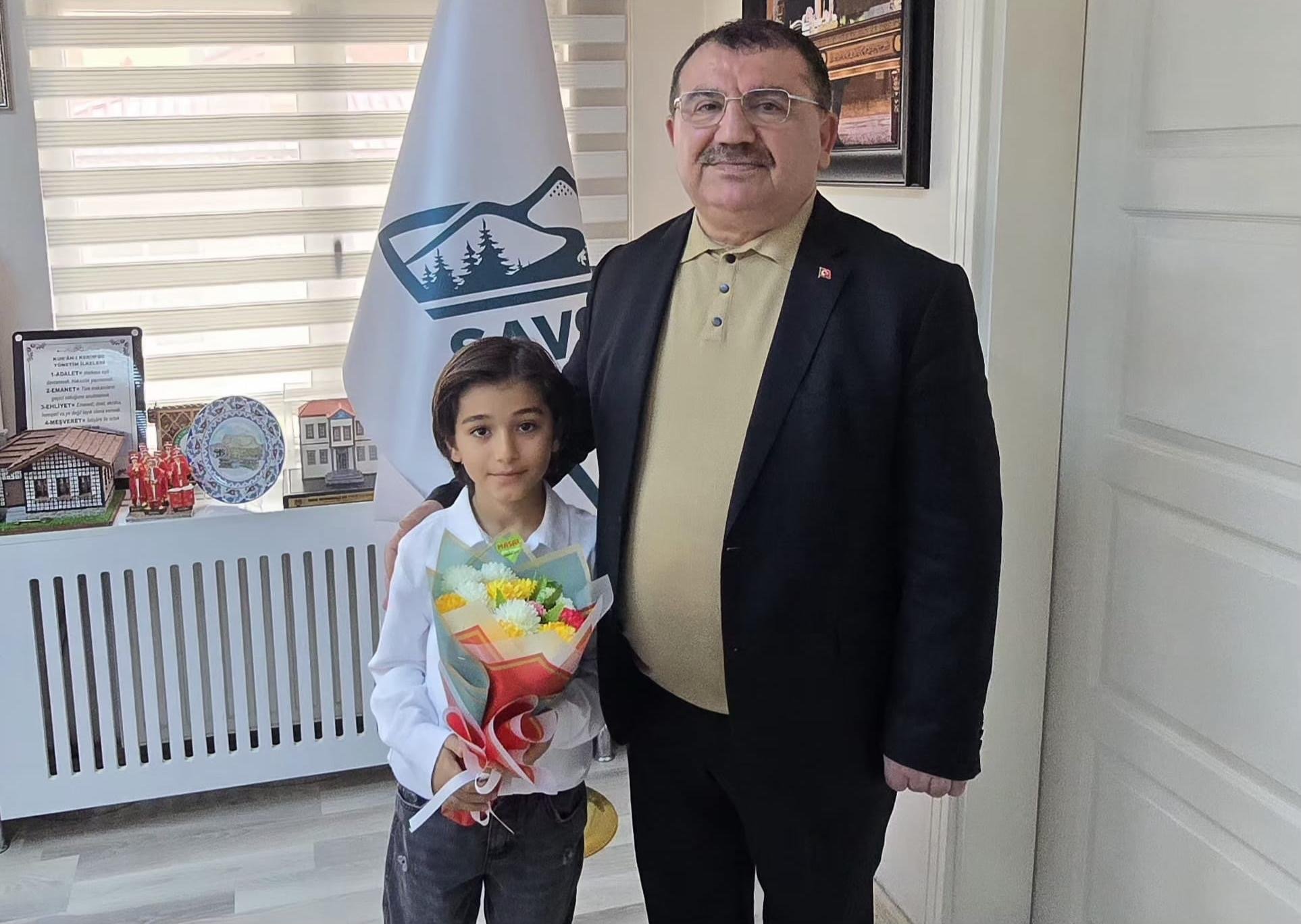 Ef76F2B0 854E 45Fd 889E C0035C08A34E