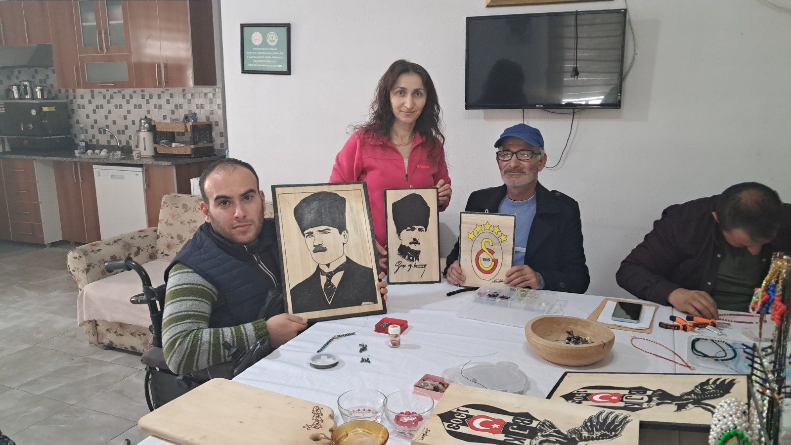 Engelliler Kurslarla Hem Üretiyor Hem Sosyalleşiyor (6)