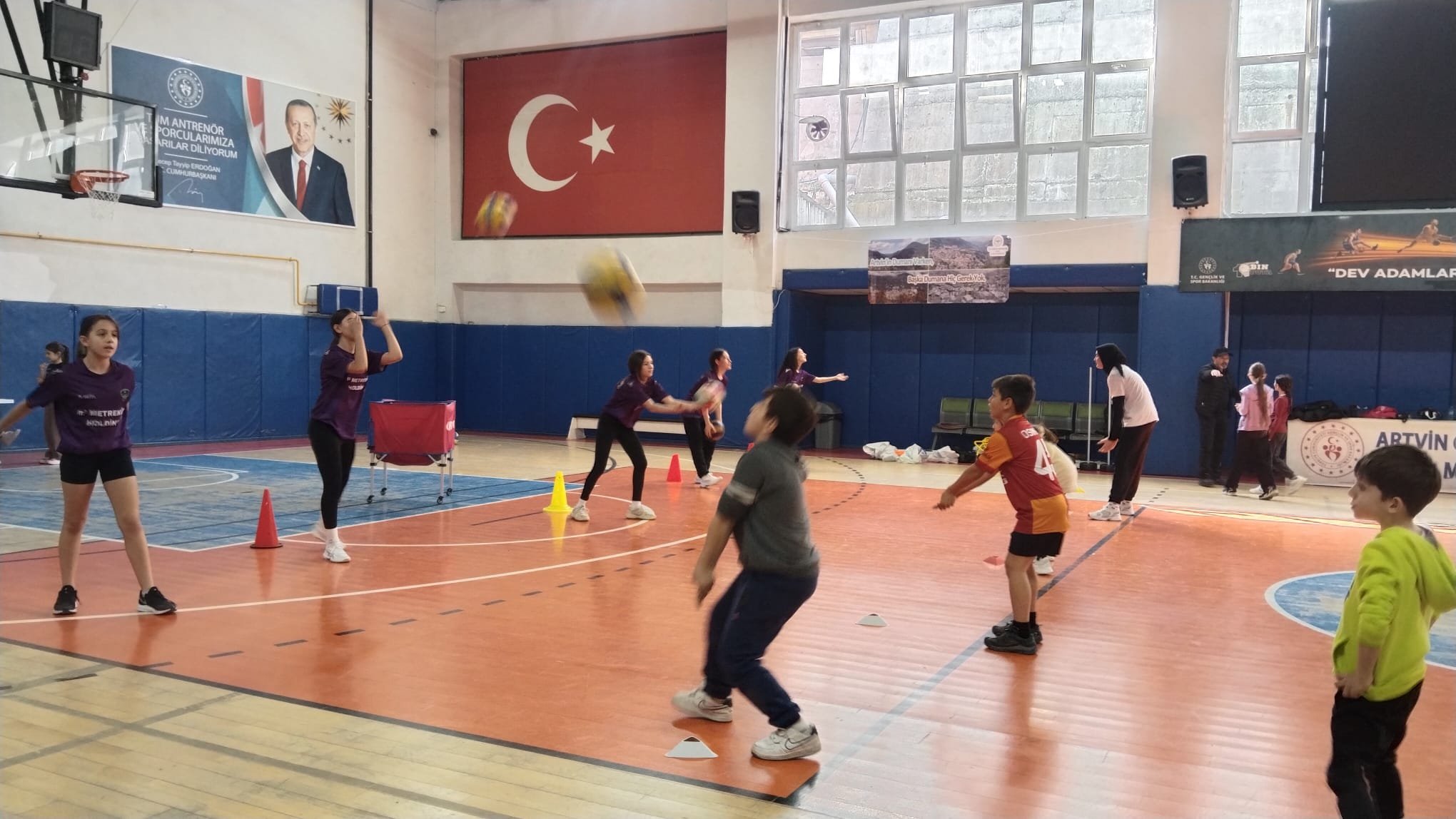 Geleceğin Yıldızları Sahaya İndi (1)