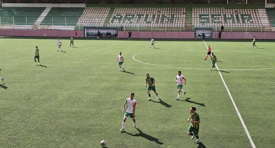 Zirve Maçıyla Sezonun Kaderi Belirlenecek