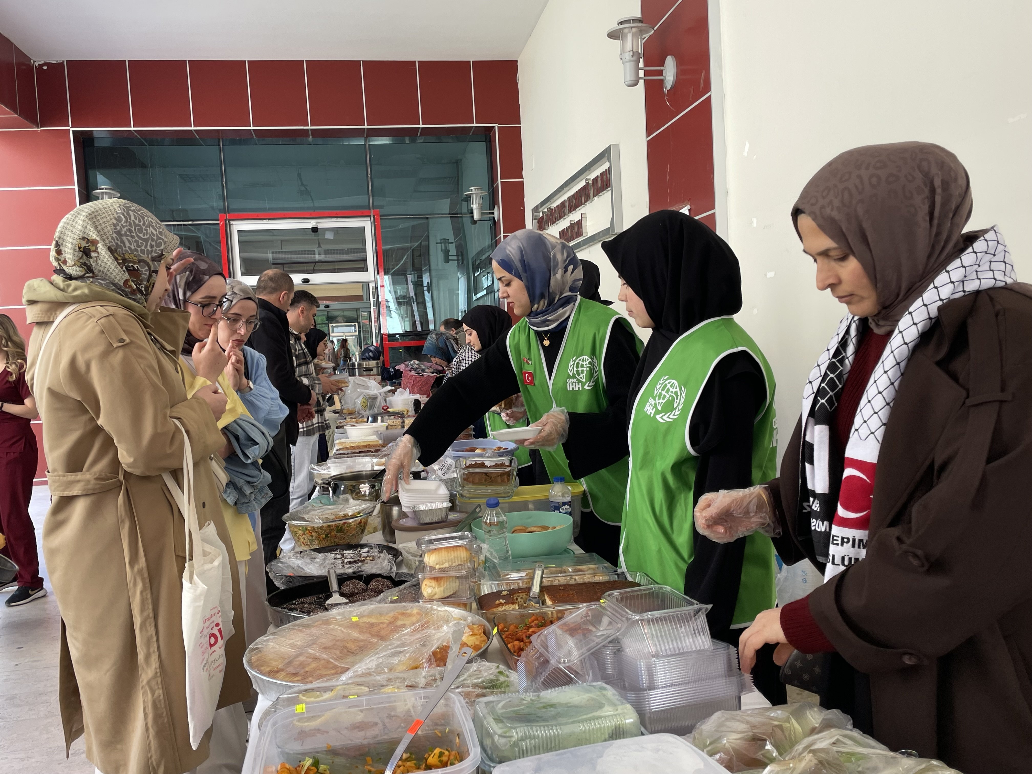 “Hayır Çarşısı” Kermesi Düzenlendi