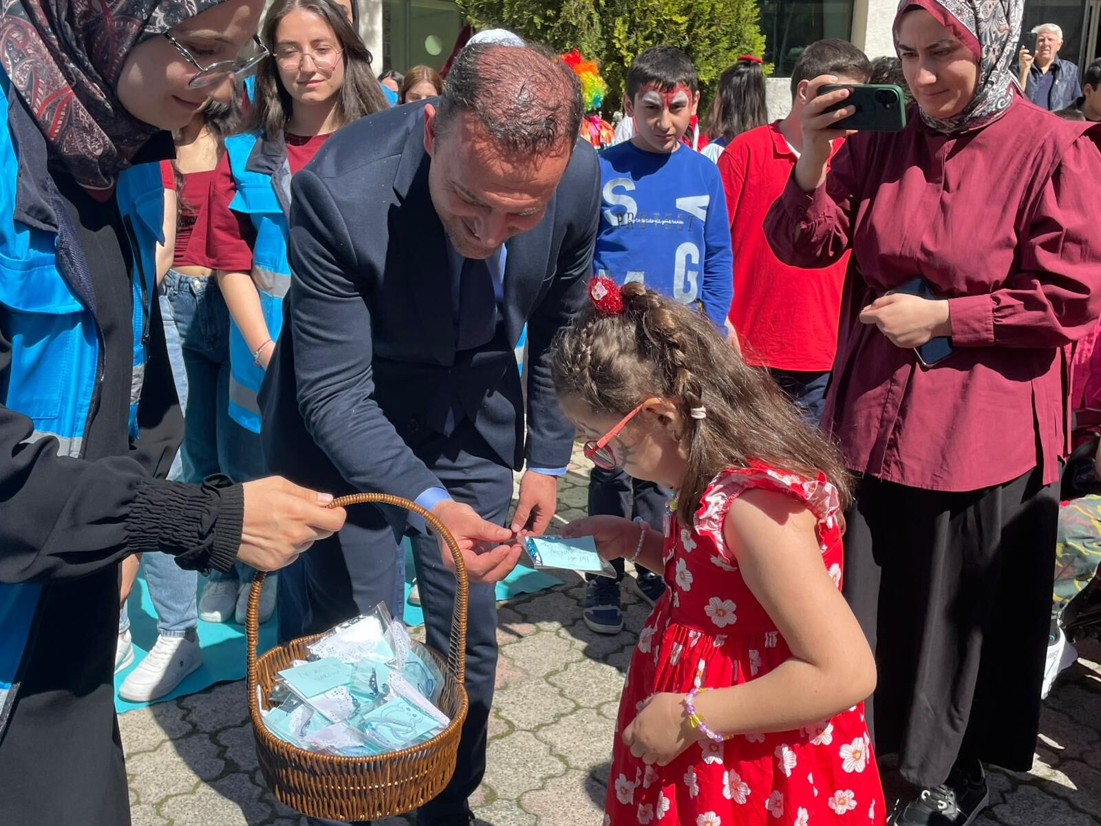 Otizm Farkındalığına Dikkat Çekildi (6)