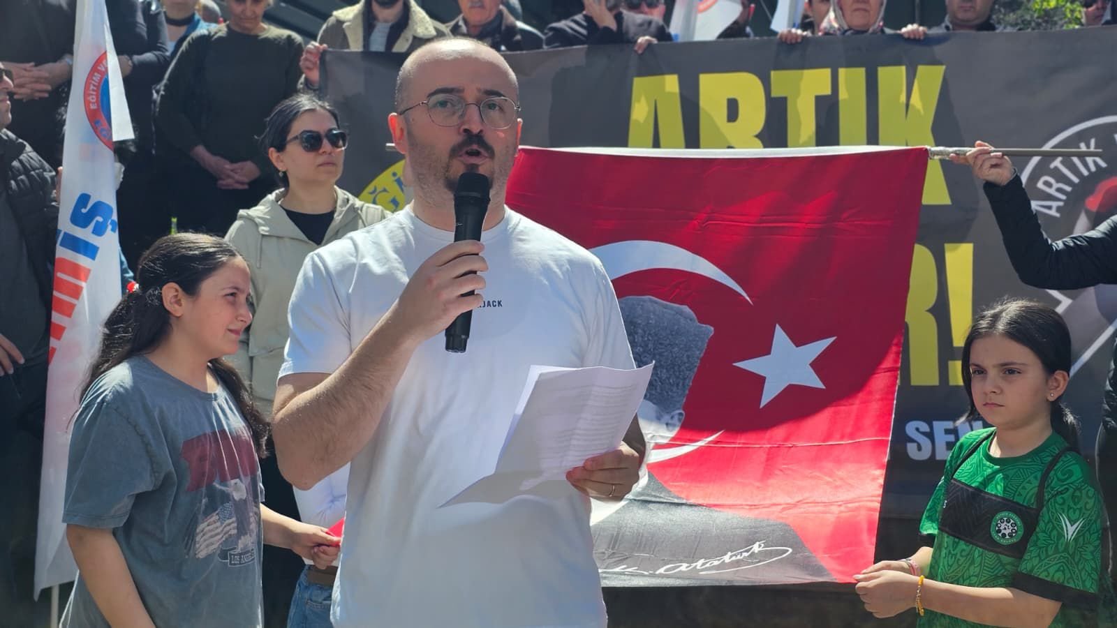 Sokaklarda Tek Ses Yusuf Tekin İstifa (3)