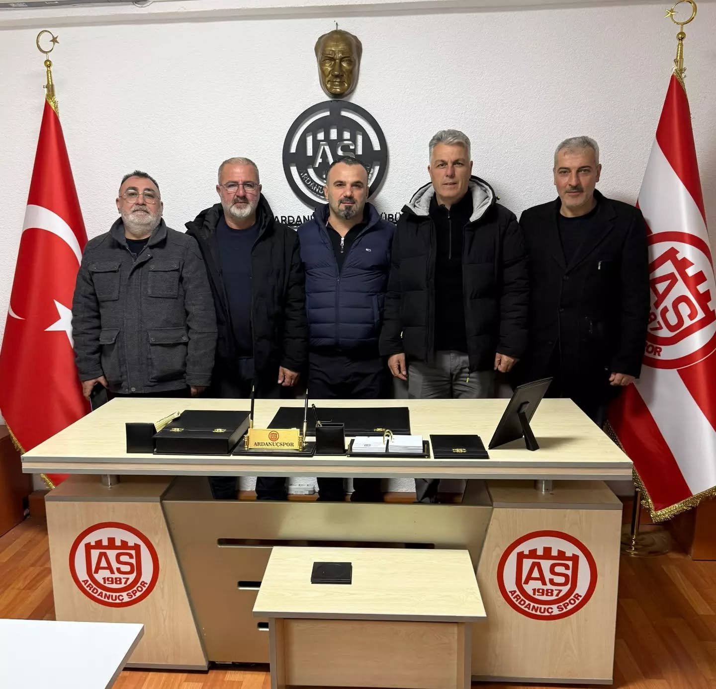 Yönetimde Bayrak Değişimi (2)