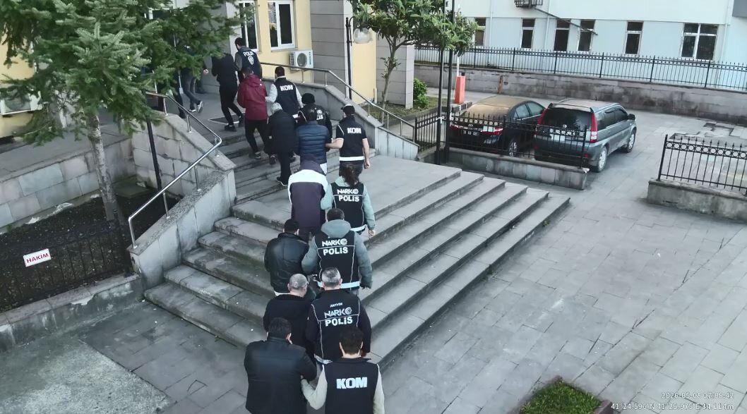 100 Milyon Liralık Lüks Araç Vurgunu Operasyonunda 11 Tutuklama