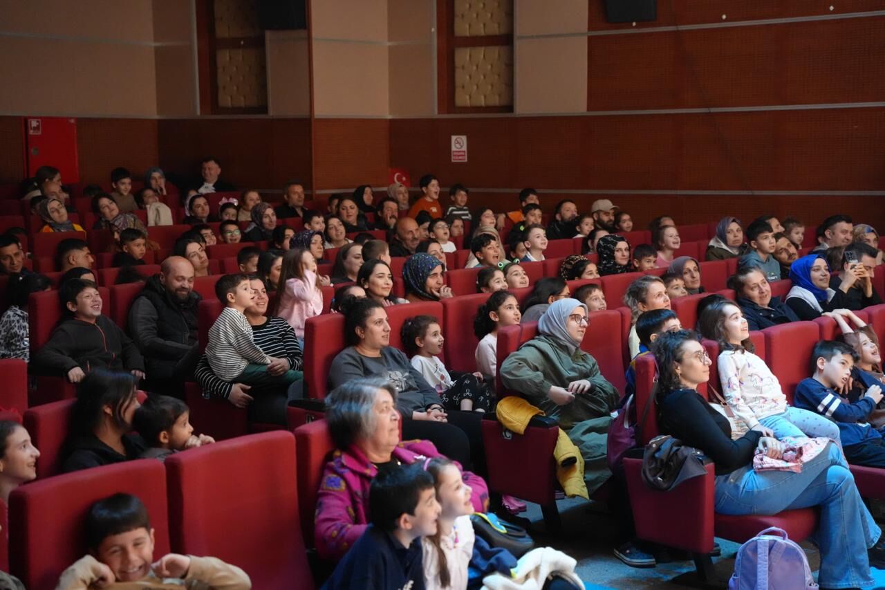 Minikler Tiyatroyla Buluştu-2