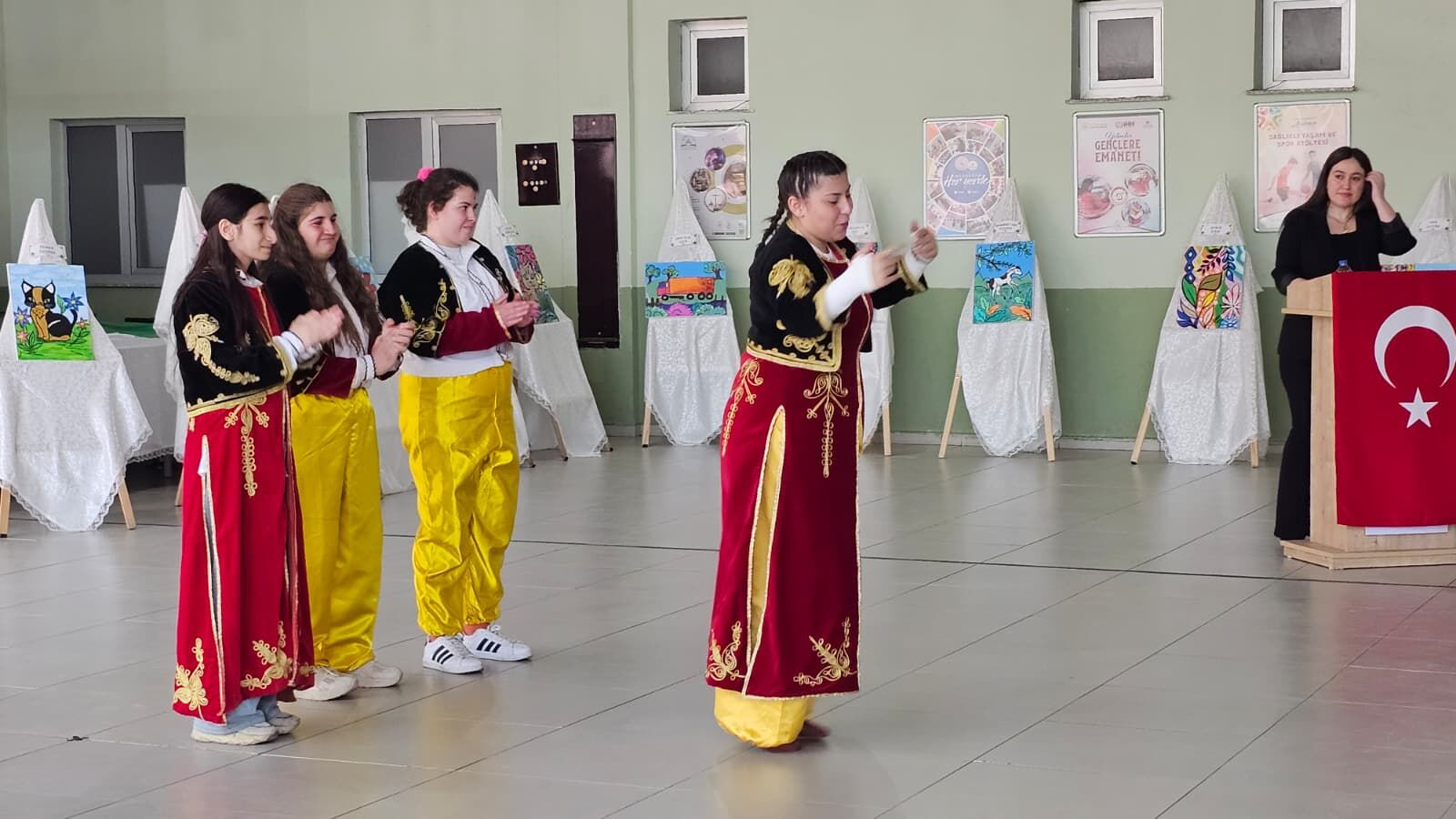 Özel Öğrenciler Yeteneklerini Sergiledi (10)