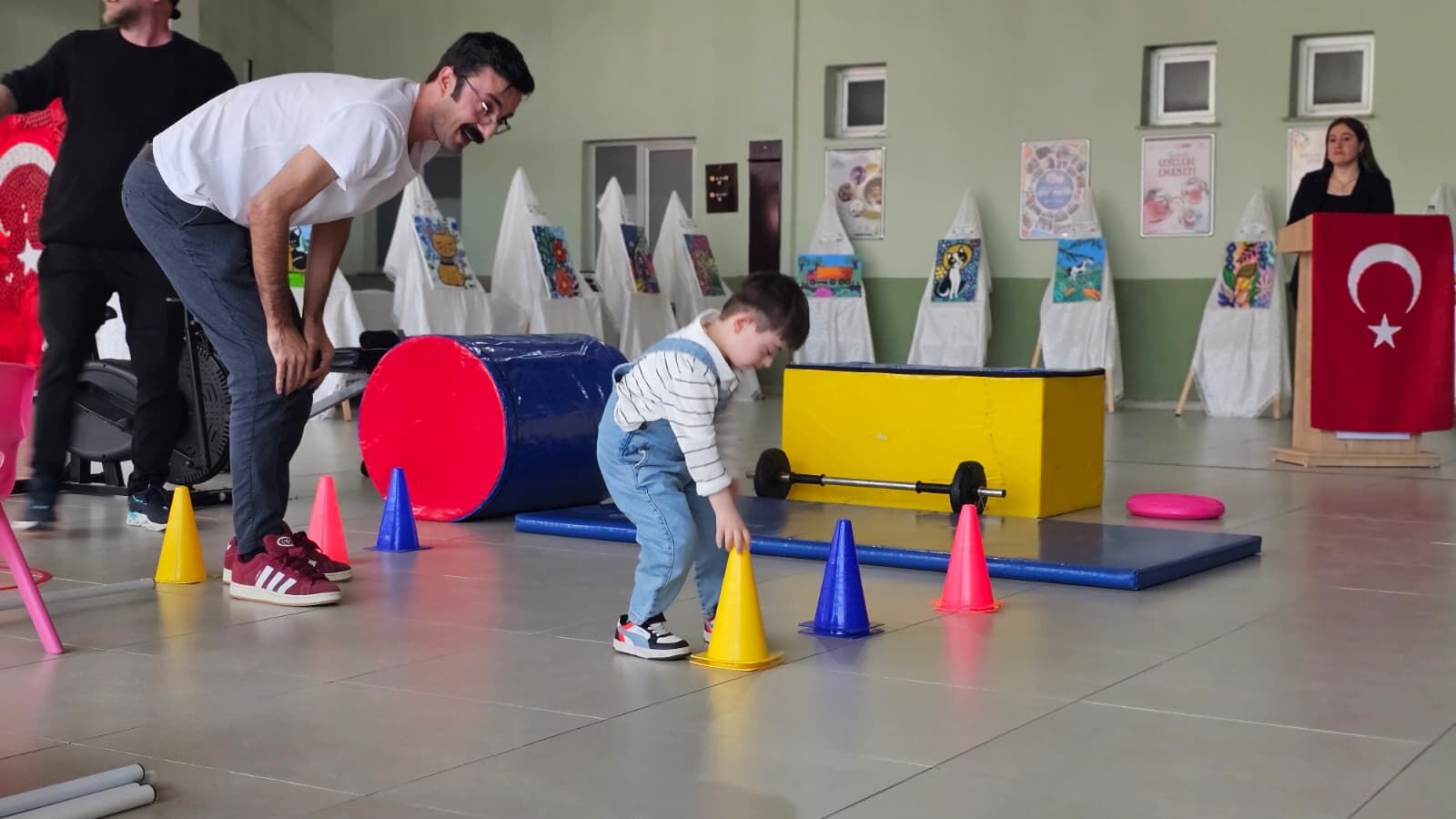 Özel Öğrenciler Yeteneklerini Sergiledi (7)