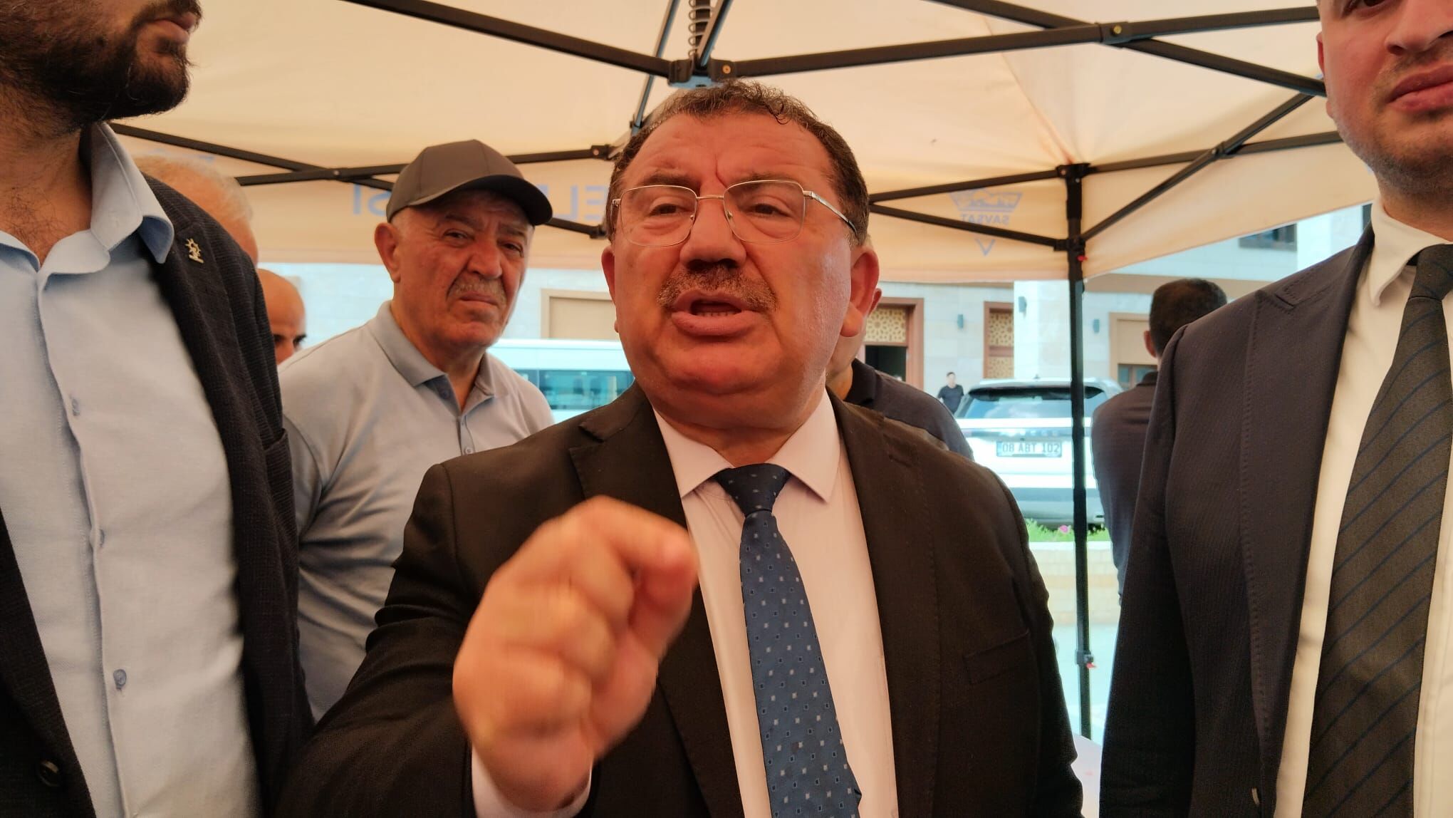 Şavşat İkiye Bölündü