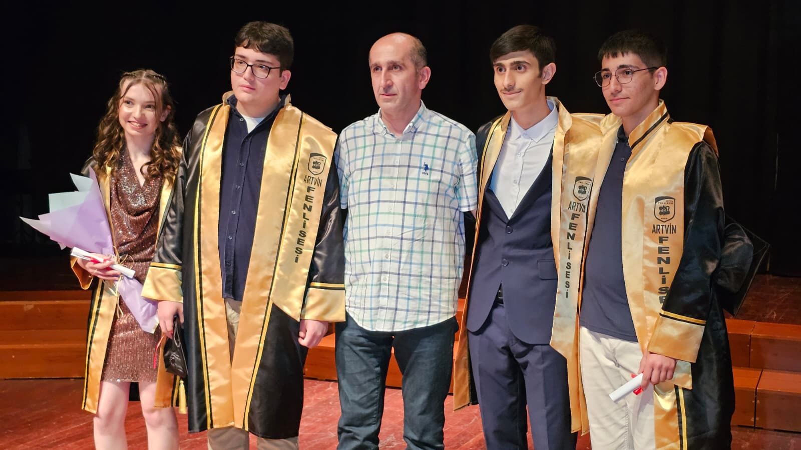 Artvin Fen Lisesi 17. Mezunlarını Verdi (17)