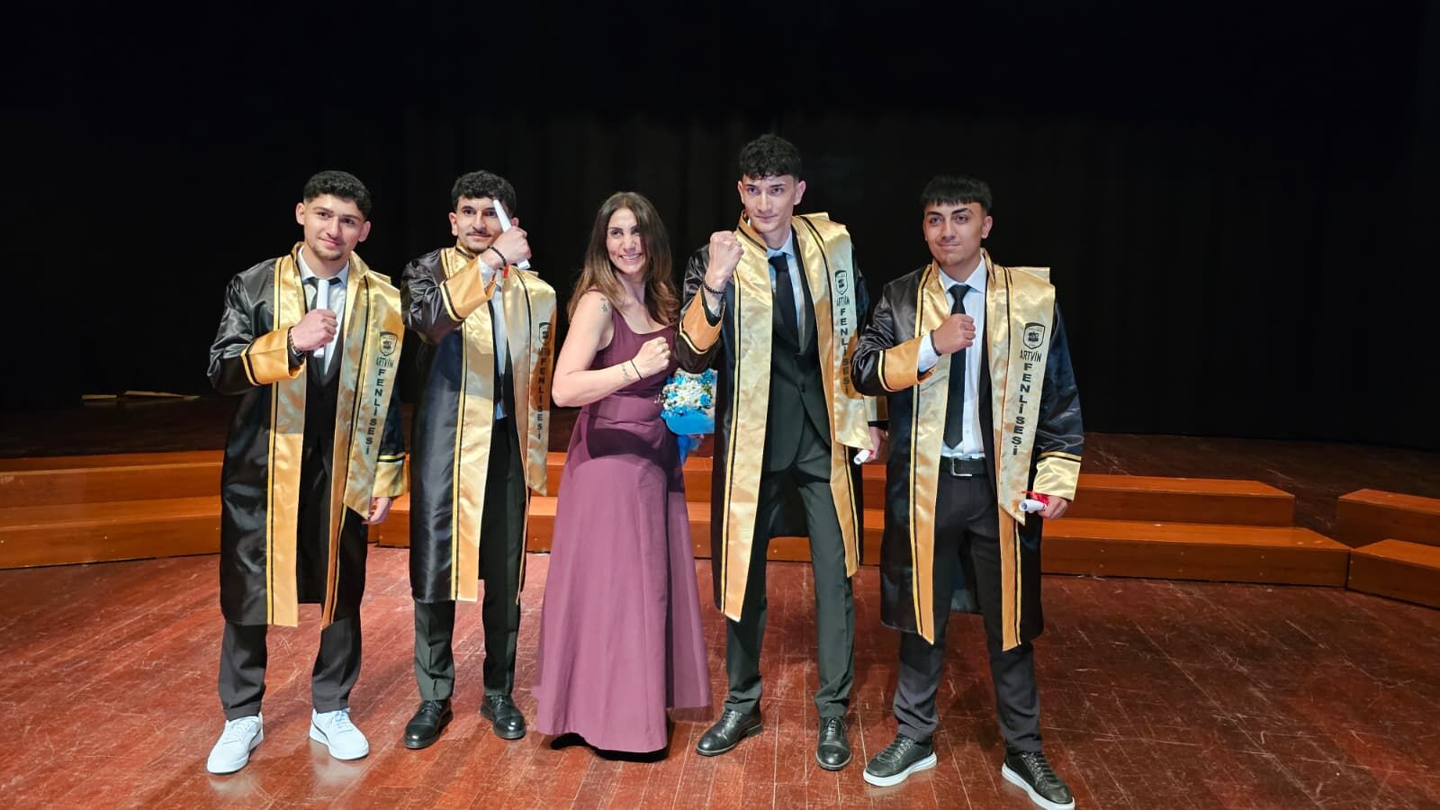 Artvin Fen Lisesi 17. Mezunlarını Verdi (19)