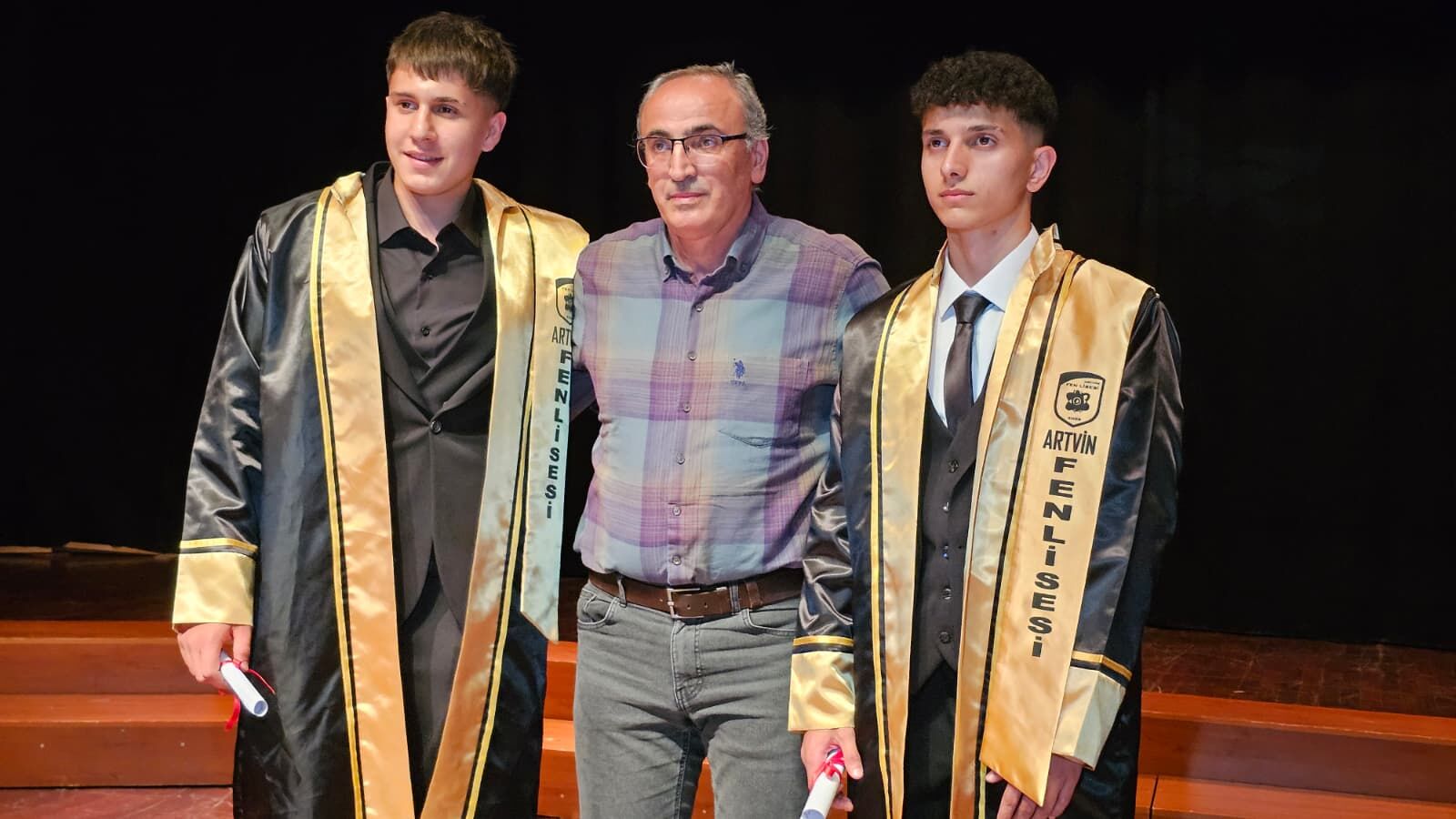 Artvin Fen Lisesi 17. Mezunlarını Verdi (22)