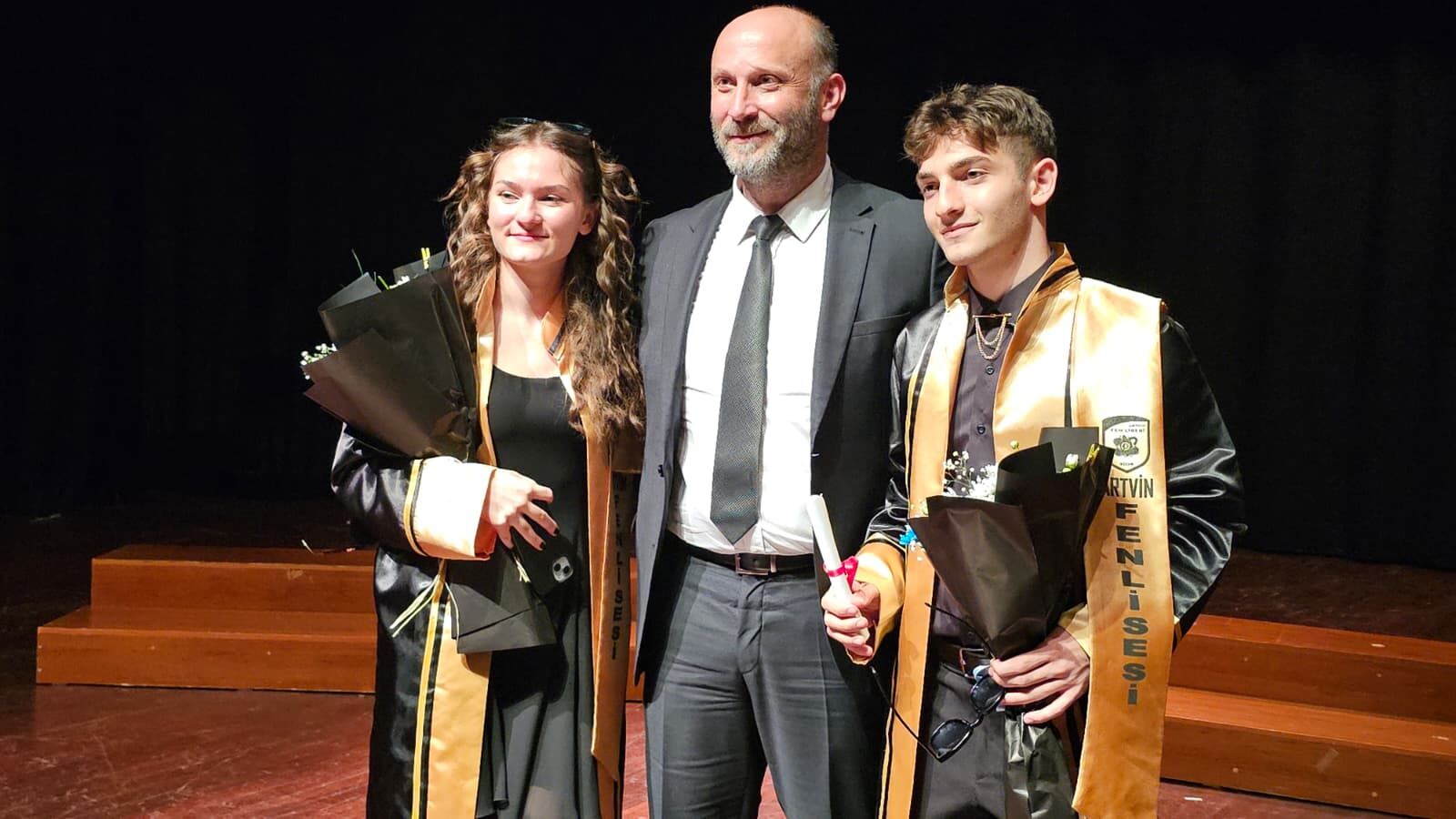 Artvin Fen Lisesi 17. Mezunlarını Verdi (25)