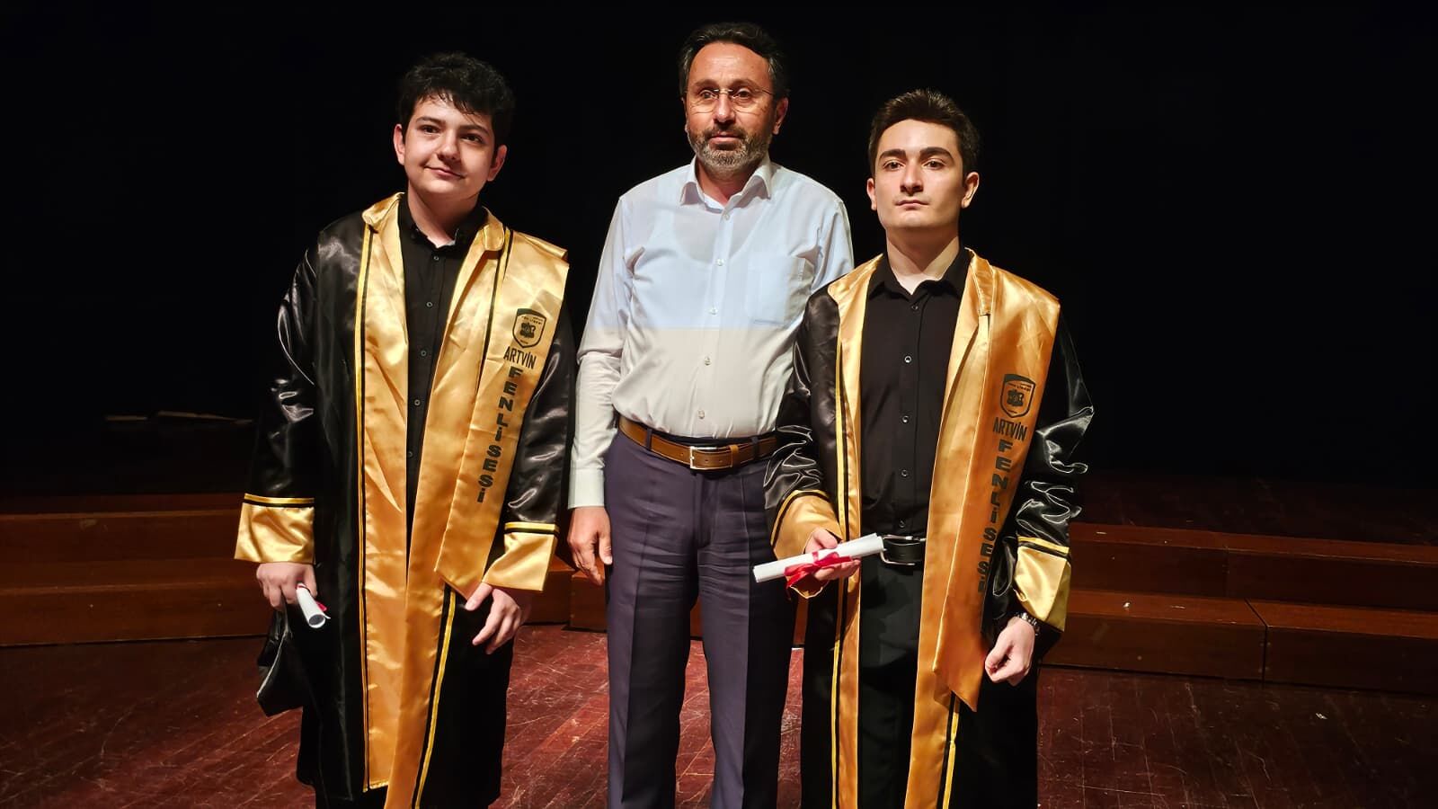 Artvin Fen Lisesi 17. Mezunlarını Verdi (6)