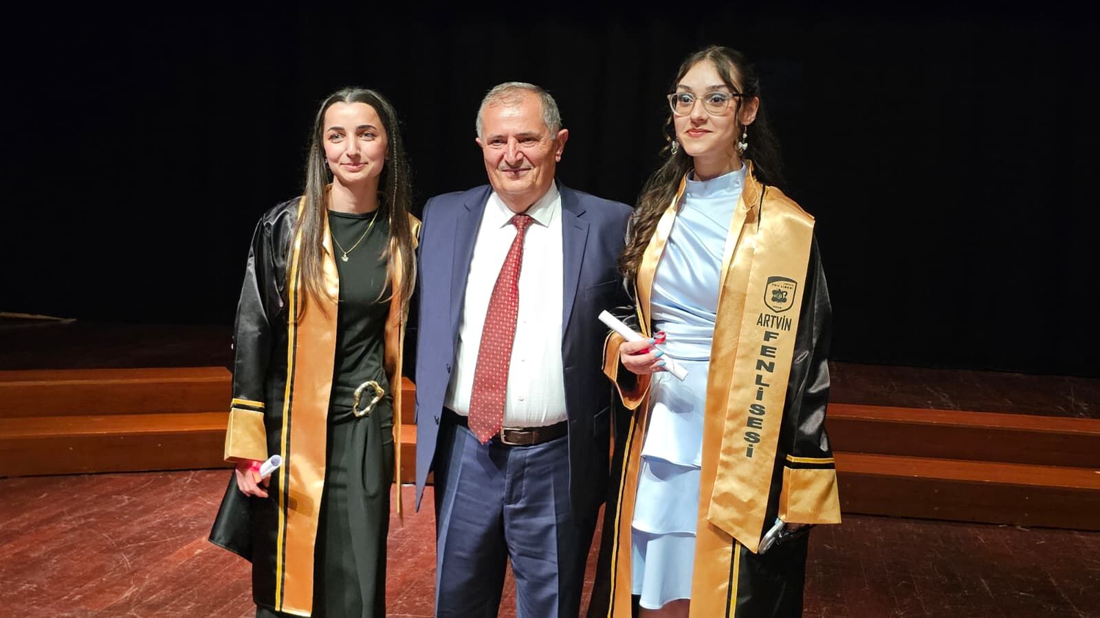Artvin Fen Lisesi 17. Mezunlarını Verdi (7)