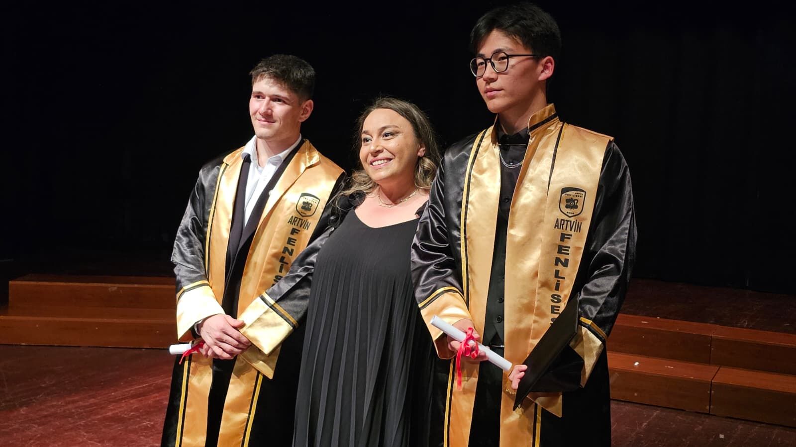 Artvin Fen Lisesi 17. Mezunlarını Verdi (8)
