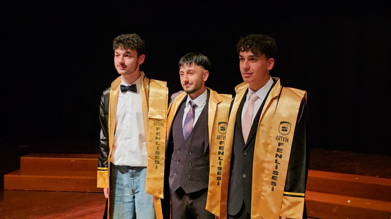Artvin Fen Lisesi 17. Mezunlarını Verdi (9)