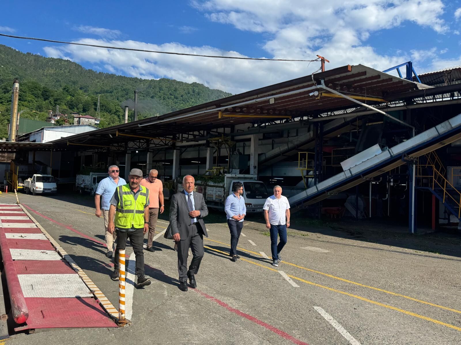 Artvin Ticaret Borsası Heyeti, Çay Fabrikasını Inceledi (1)