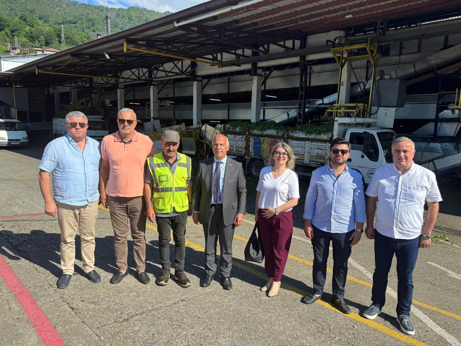 Artvin Ticaret Borsası Heyeti, Çay Fabrikasını Inceledi (2)