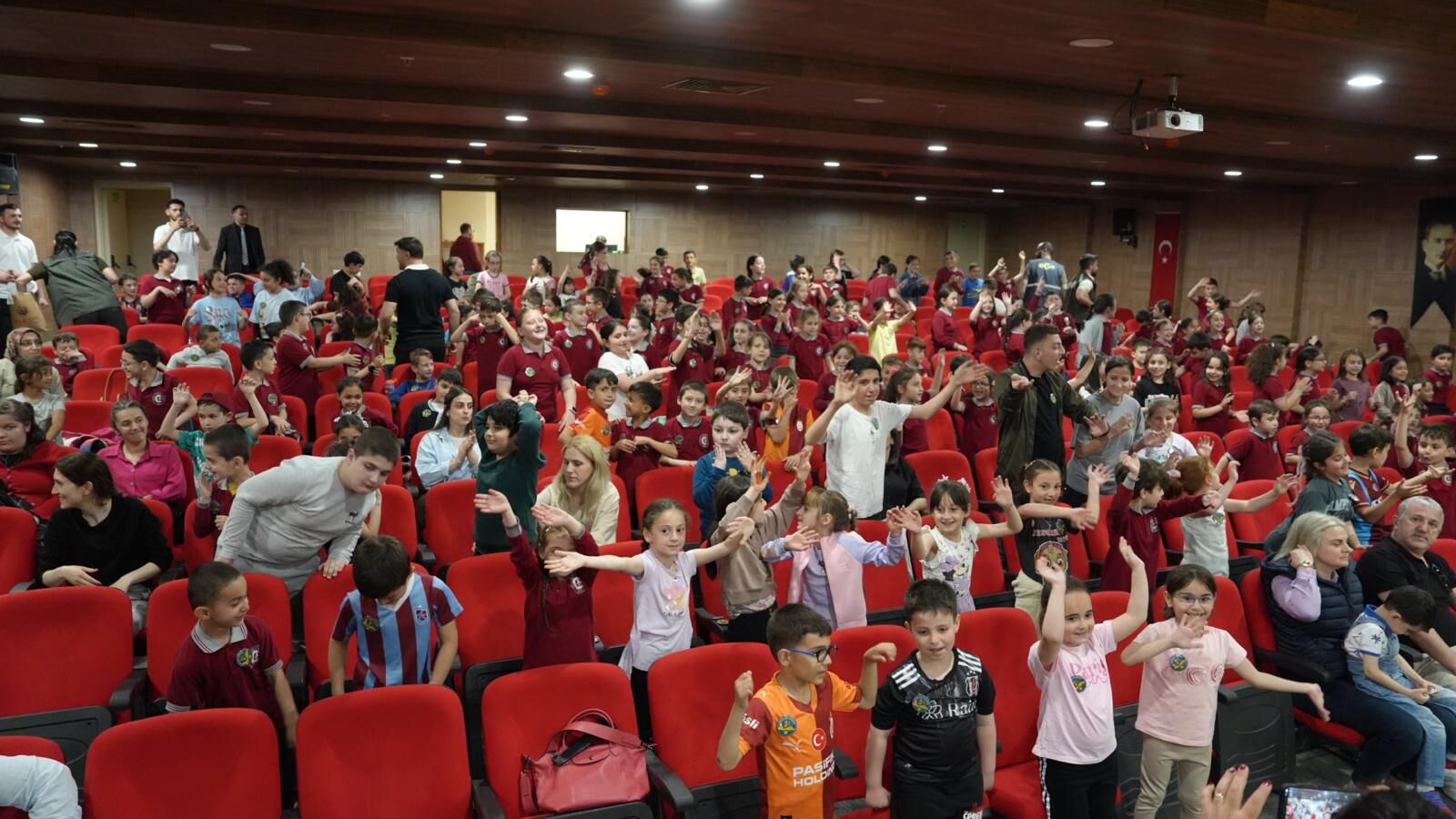 Çocuklara Eğlenceli Yoldan Çevre Bilinci Aşılandı (2)