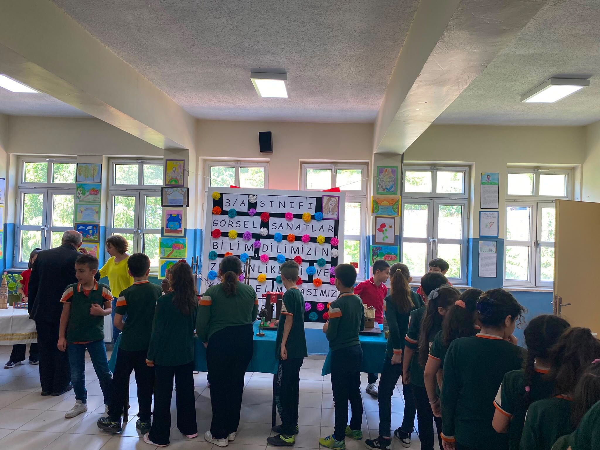 Emekle Hazırlanan Sergi Ziyaretçilerini Ağırladı (1)