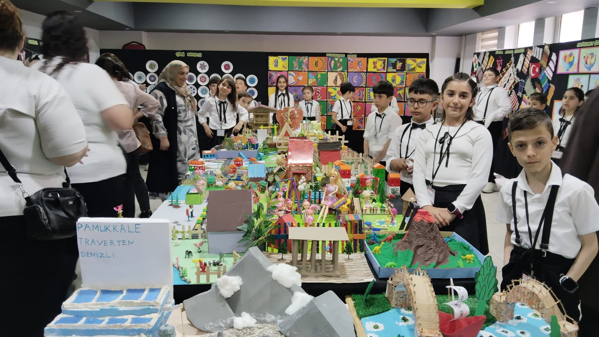 Minik Ellerden Büyük Eserler (5)