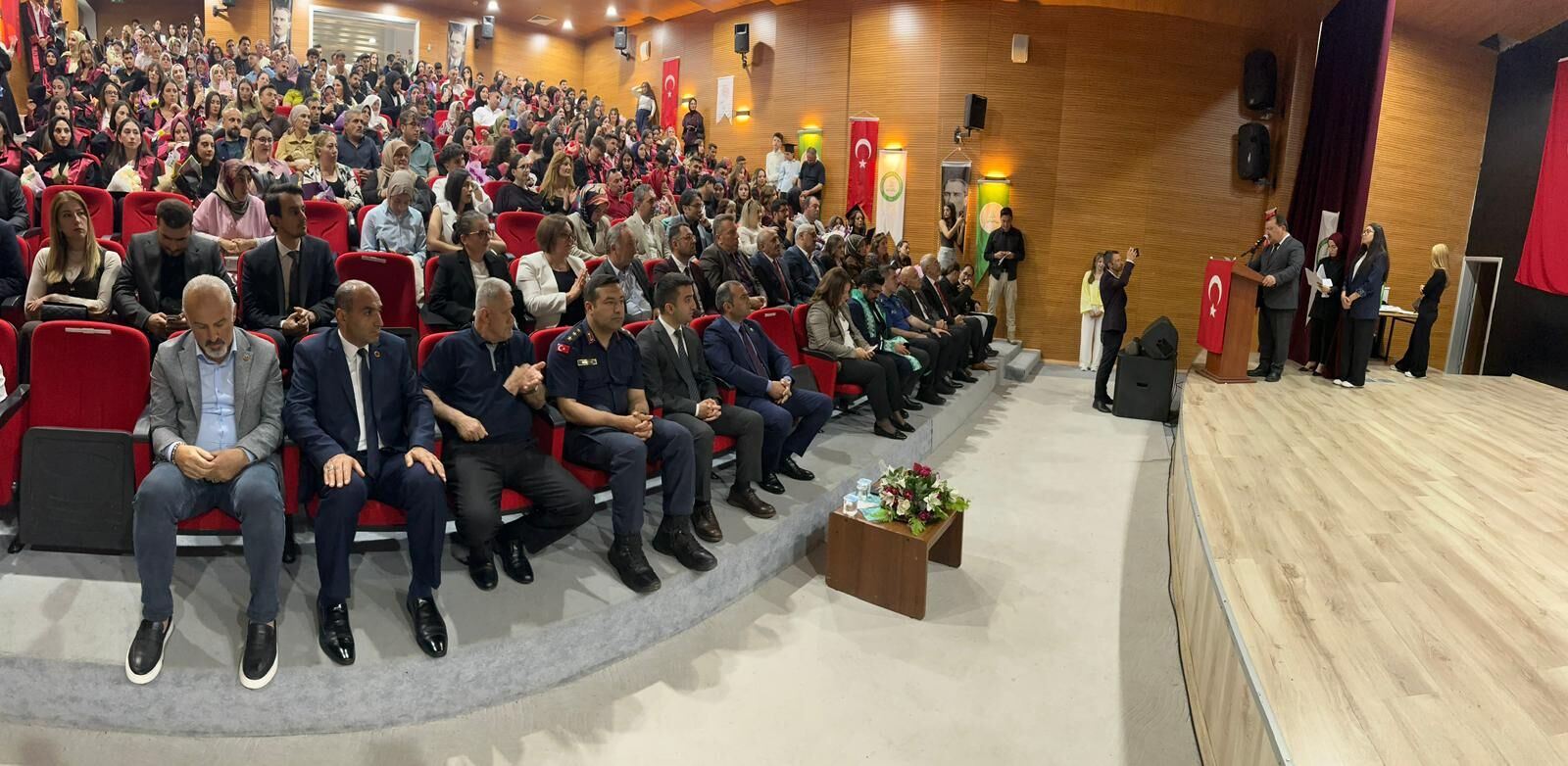 Şavşat Meslek Yüksekokulu’nda Mezuniyet Coşkusu (5)