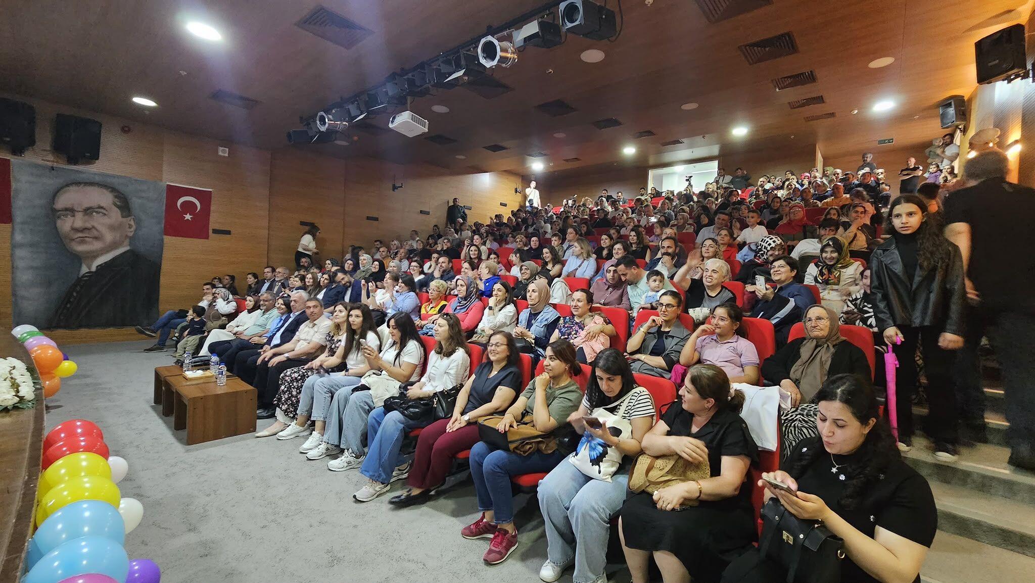 Vakıfbank İlkokulu'nda Okuma Şenliği Coşkusu (5)