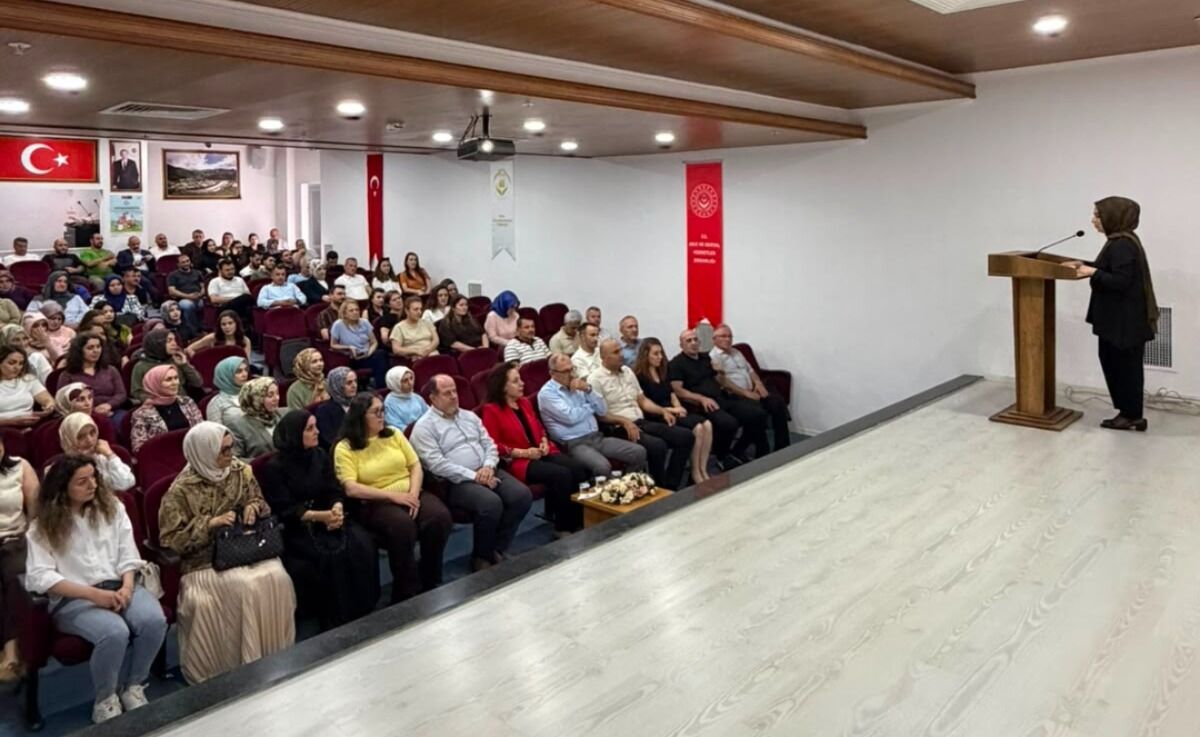 Nevim Öz, Ankara Görevi Öncesi Artvin’e Veda Etti-5