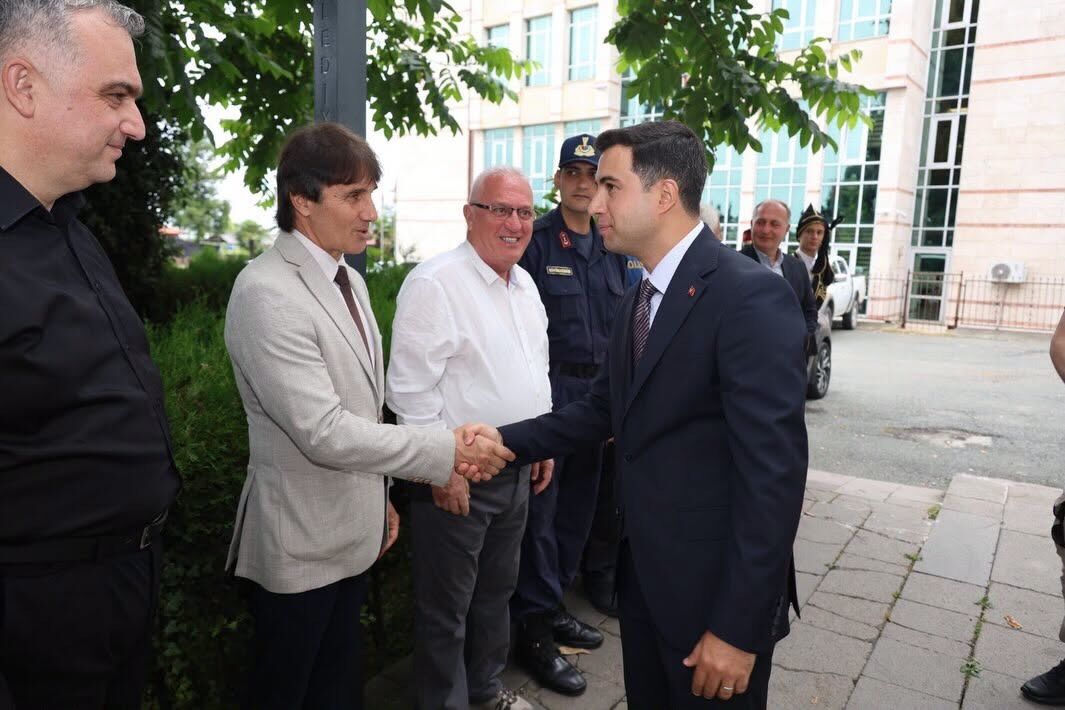 Arhavi Kaymakamı Muhammet Güzel Görevine Başladı-3