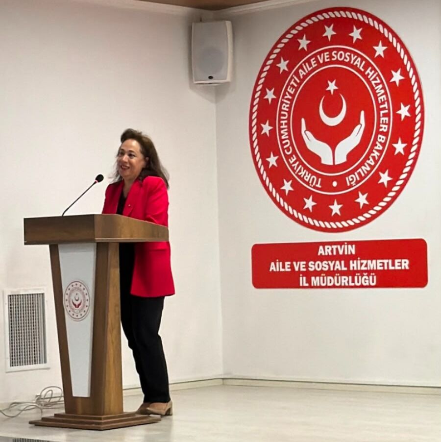 Nevim Öz, Ankara Görevi Öncesi Artvin’e Veda Etti-4