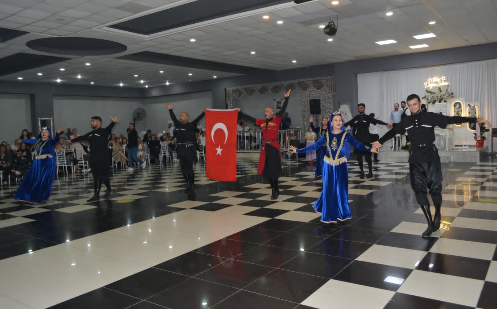 Emre ile Nazlıcan Görkemli Düğünle Dünyaevine Girdi-5