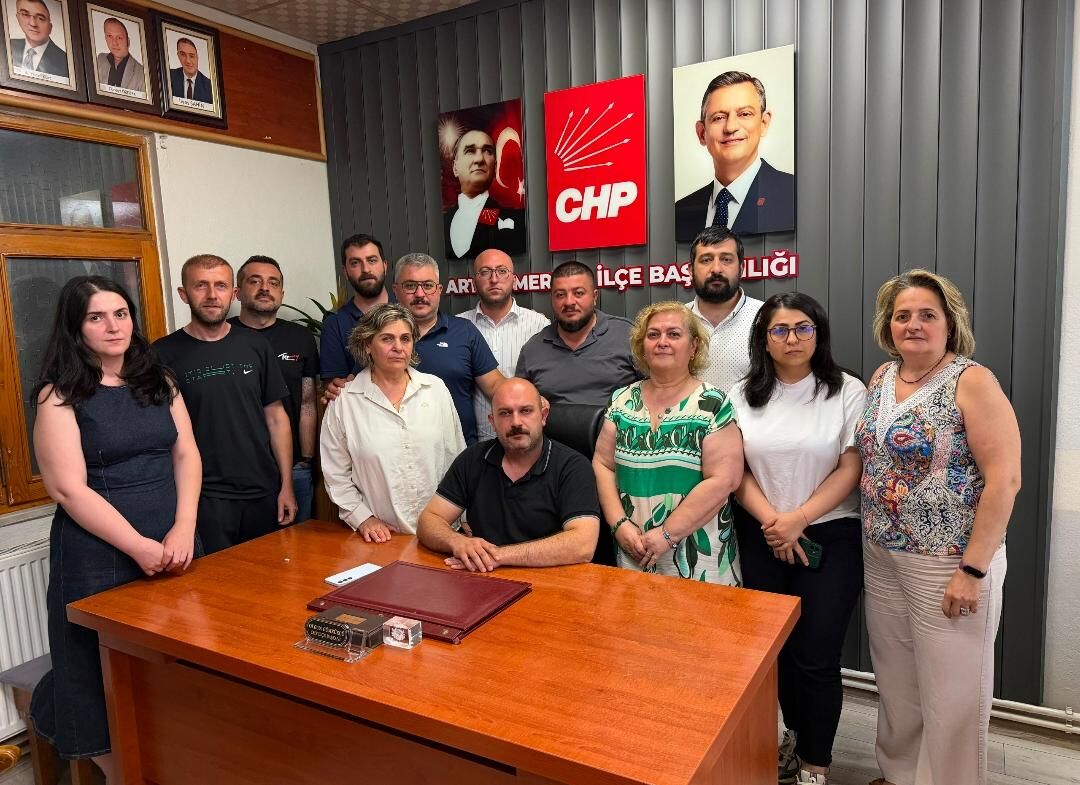 CHP Artvin Merkez İlçe Yönetimi Oy Birliği İle İstifa Etti